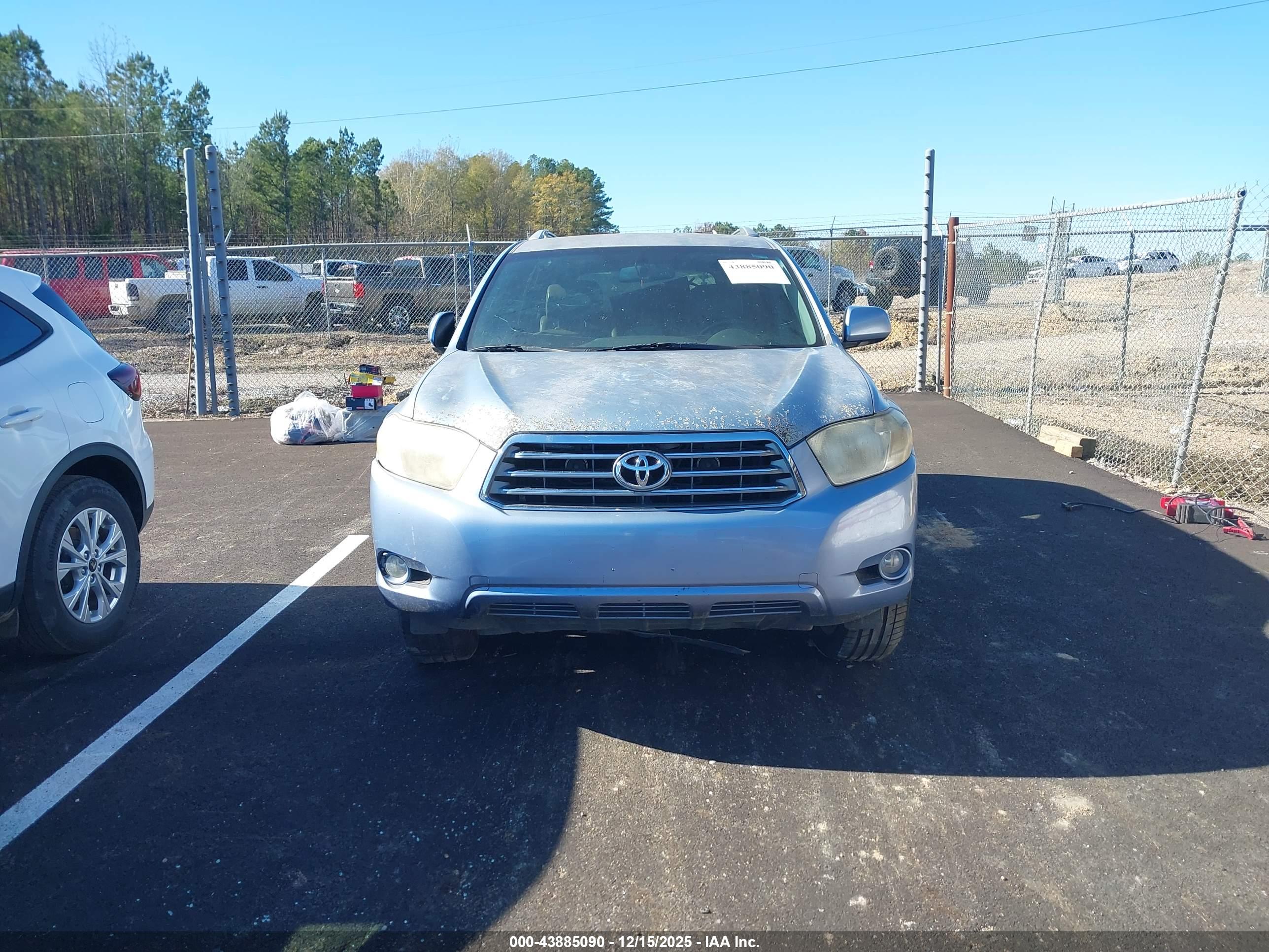 TOYOTA HIGHLANDER image 6