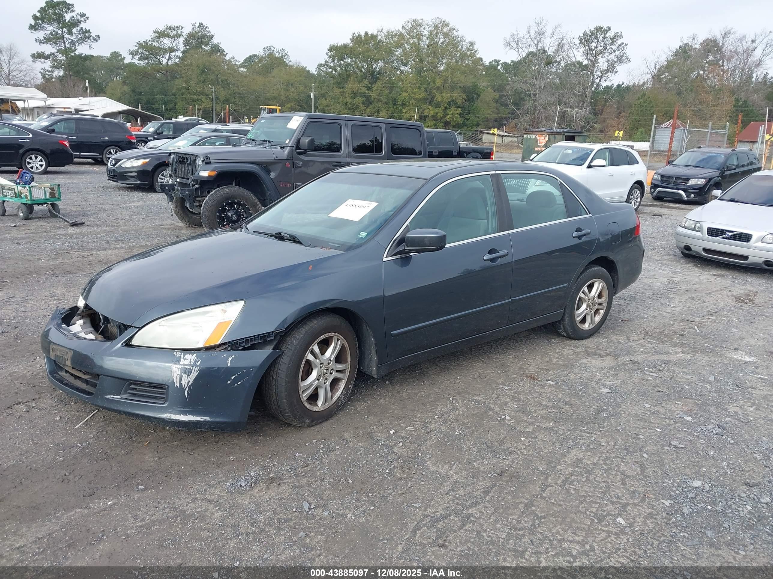 HONDA ACCORD image 2