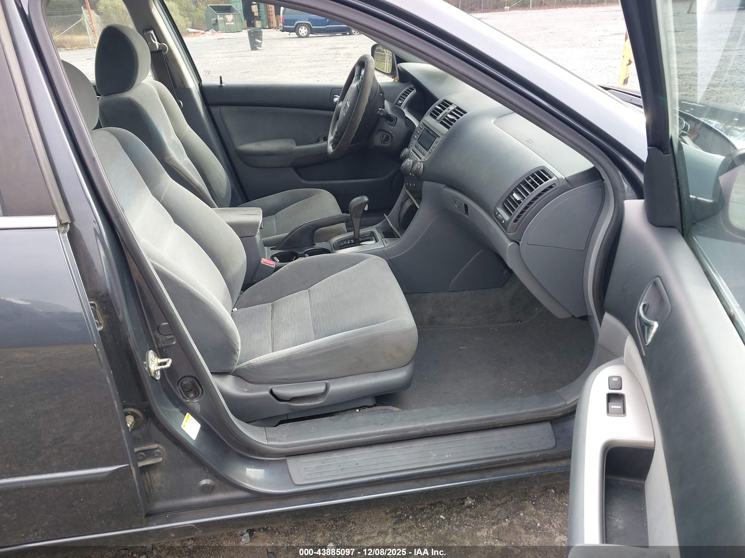 HONDA ACCORD image 5