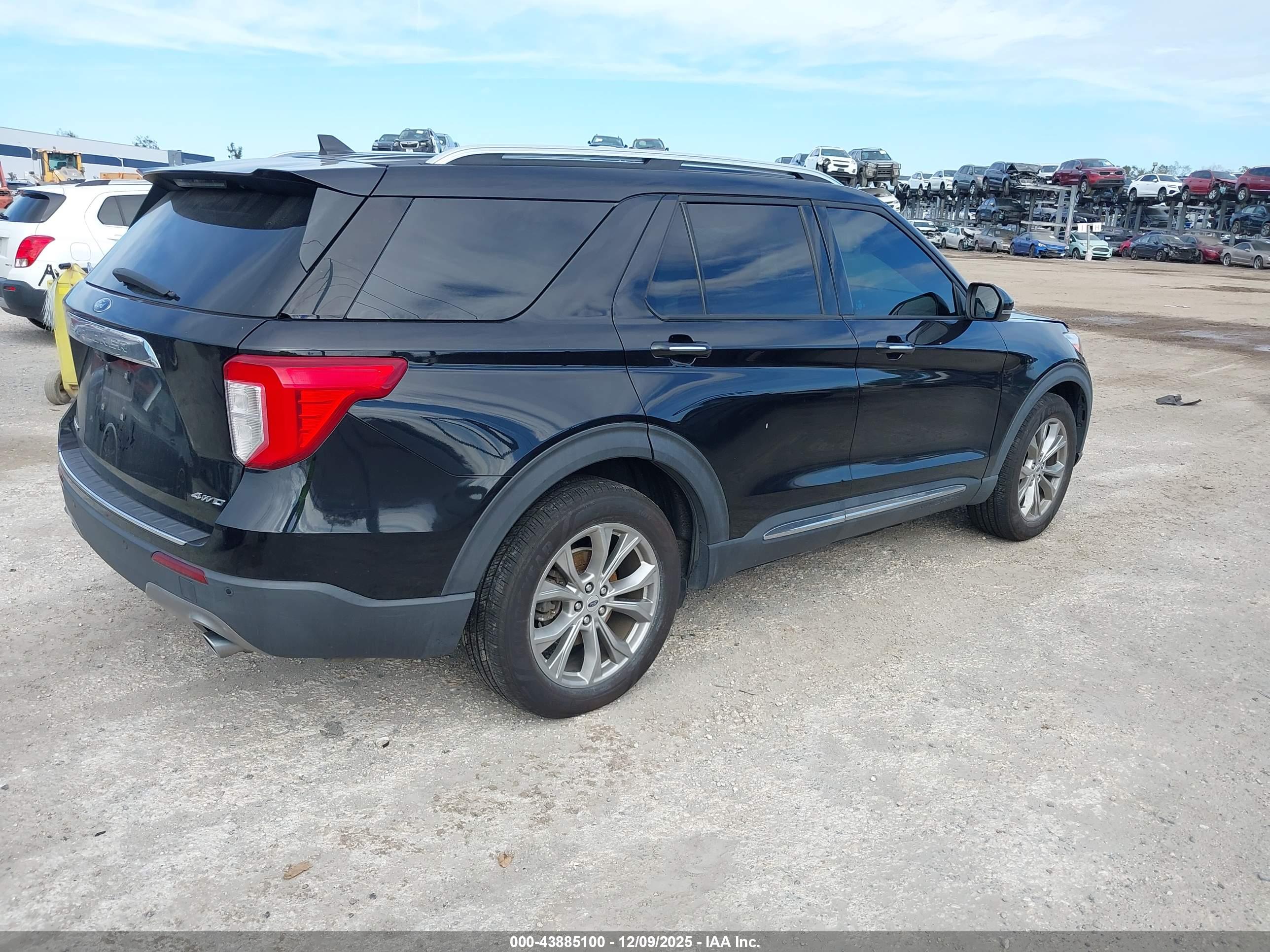 FORD EXPLORER image 4
