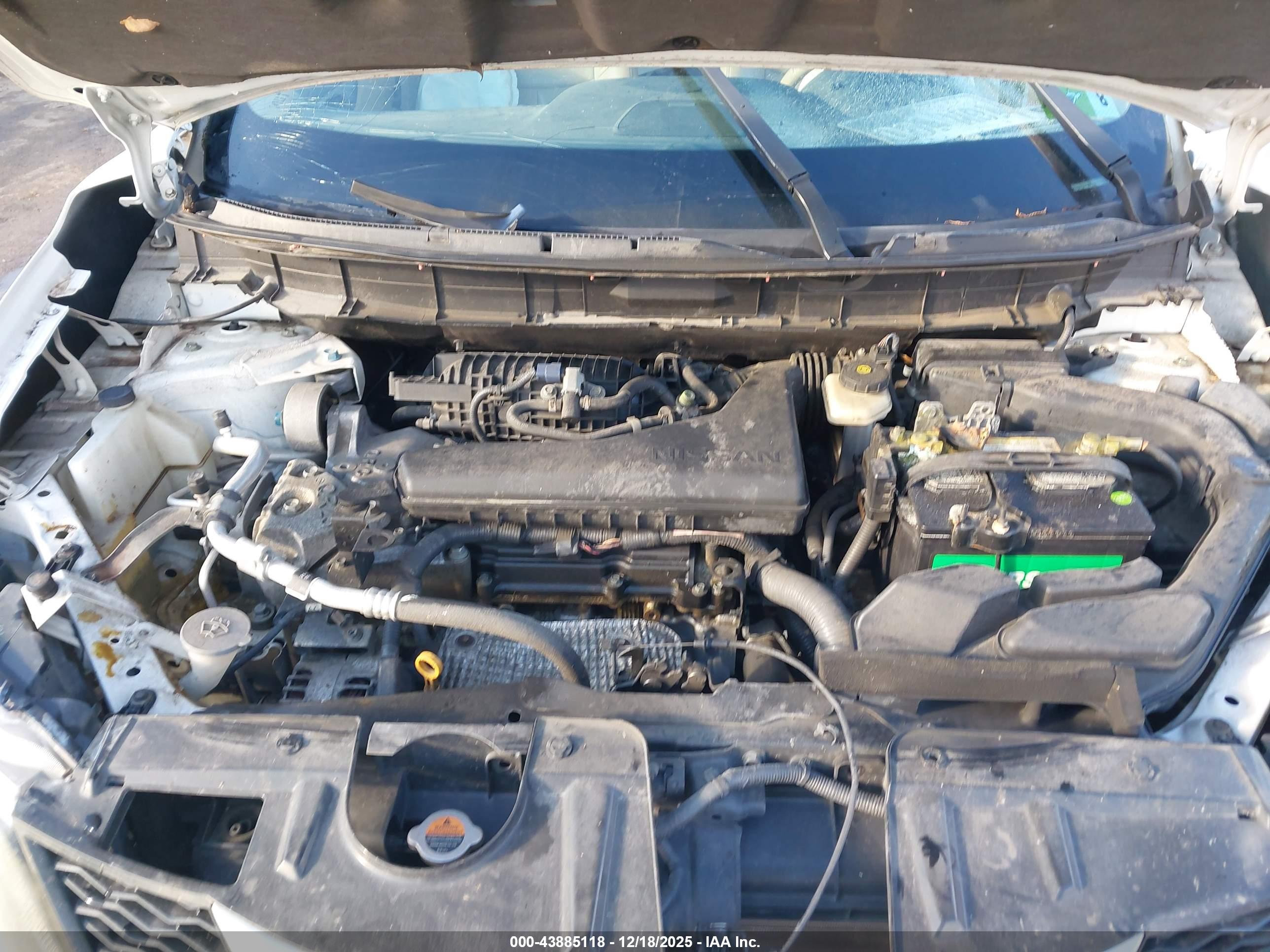 NISSAN ROGUE image 10