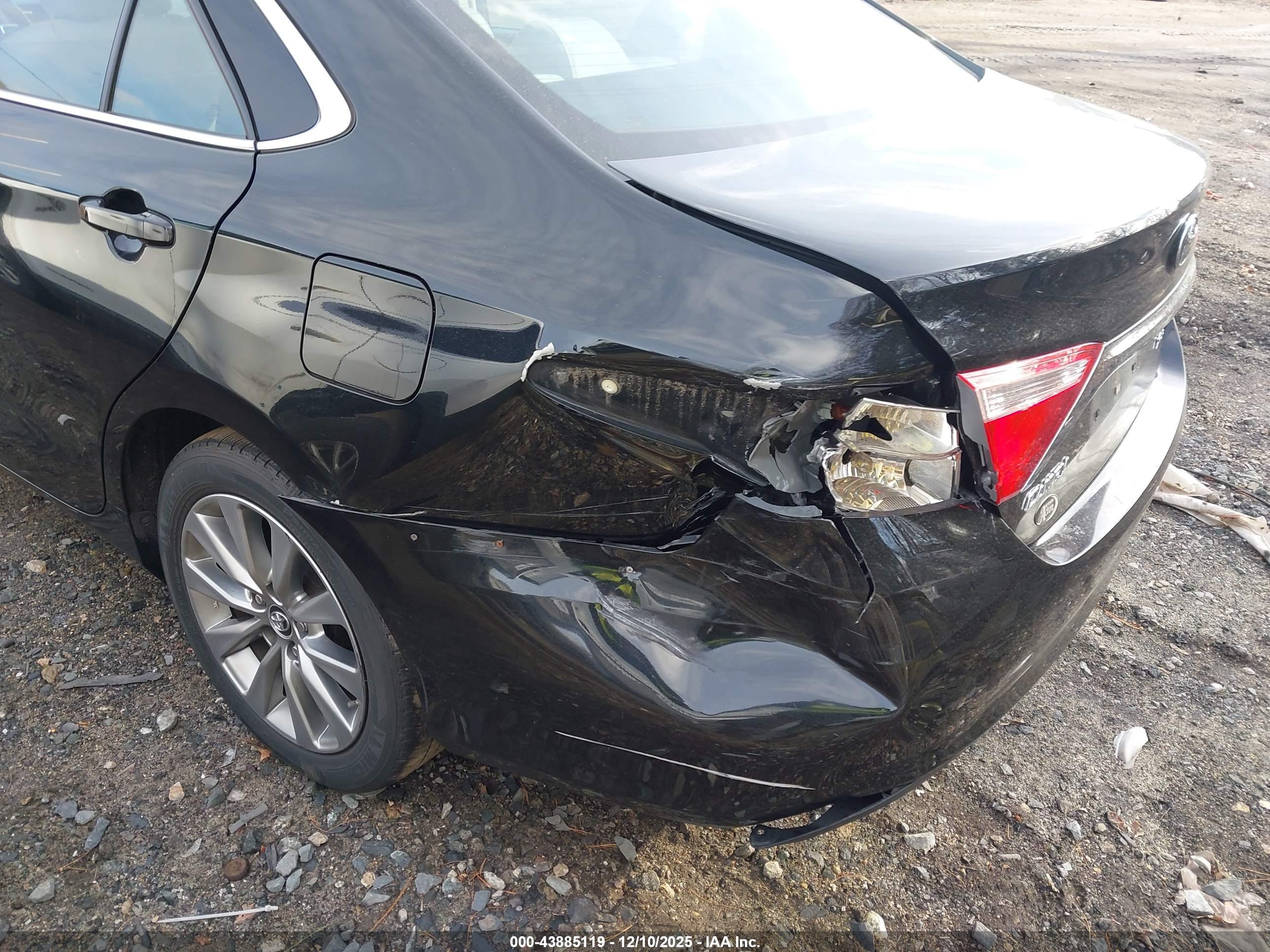 TOYOTA CAMRY image 6