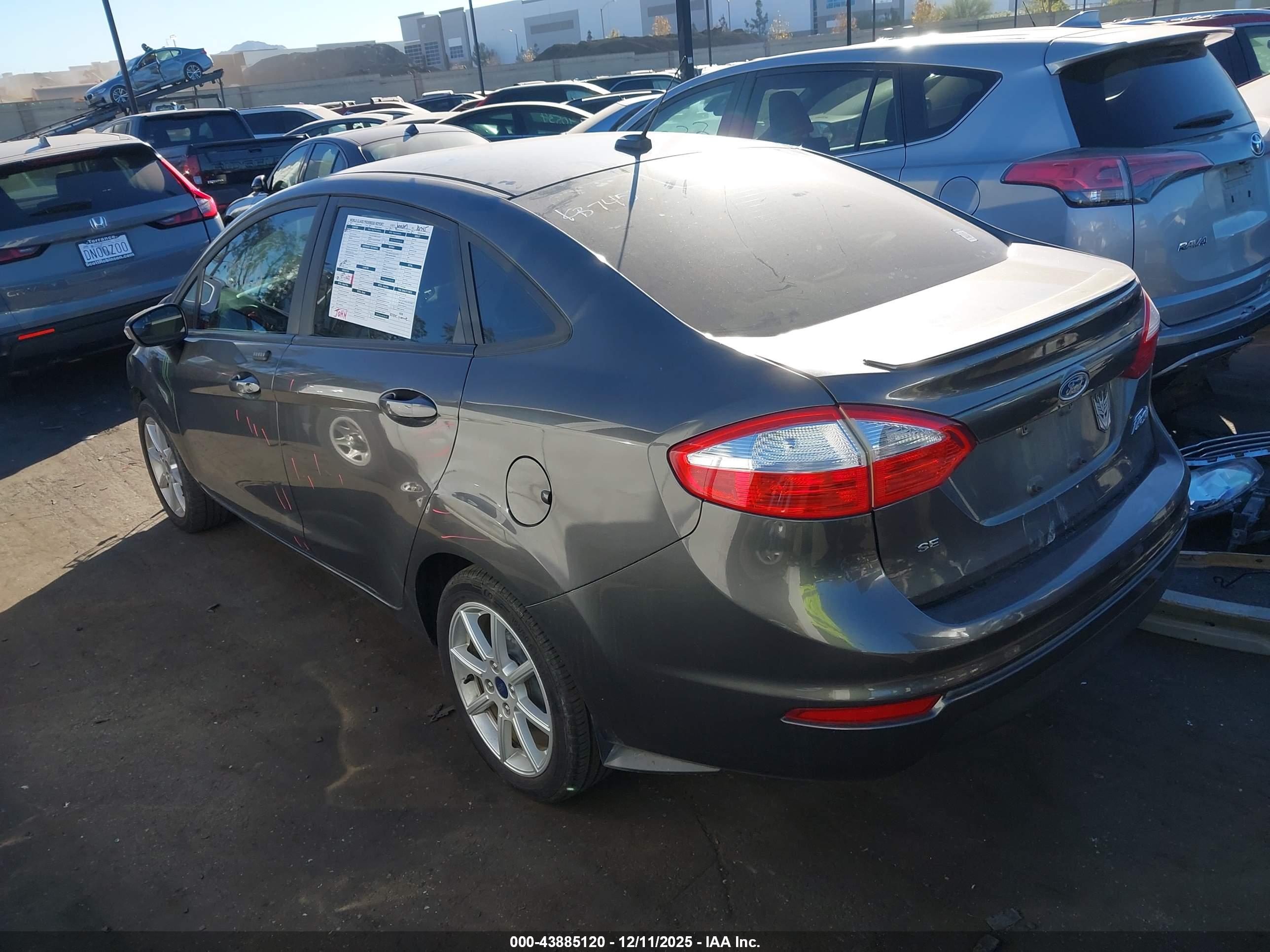 FORD FIESTA image 3