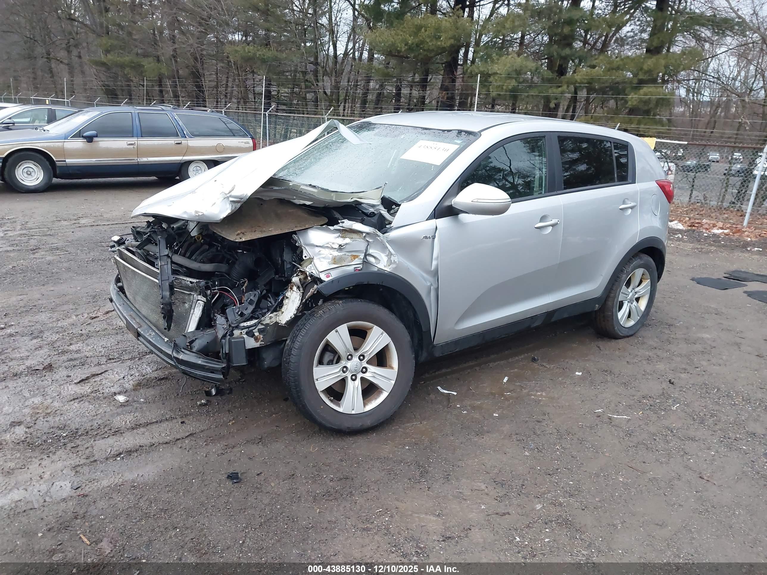 KIA SPORTAGE image 2