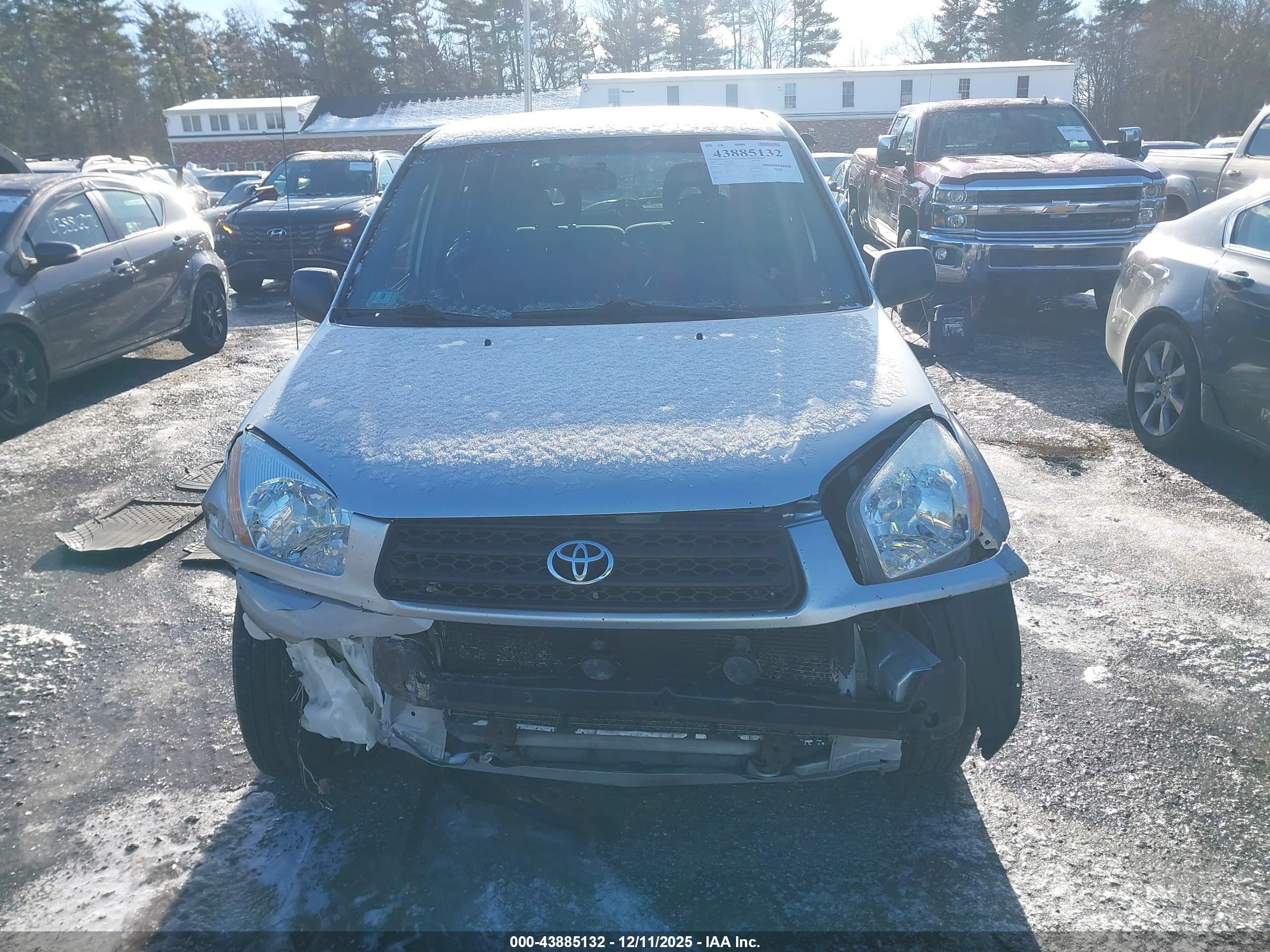 TOYOTA RAV4 image 6