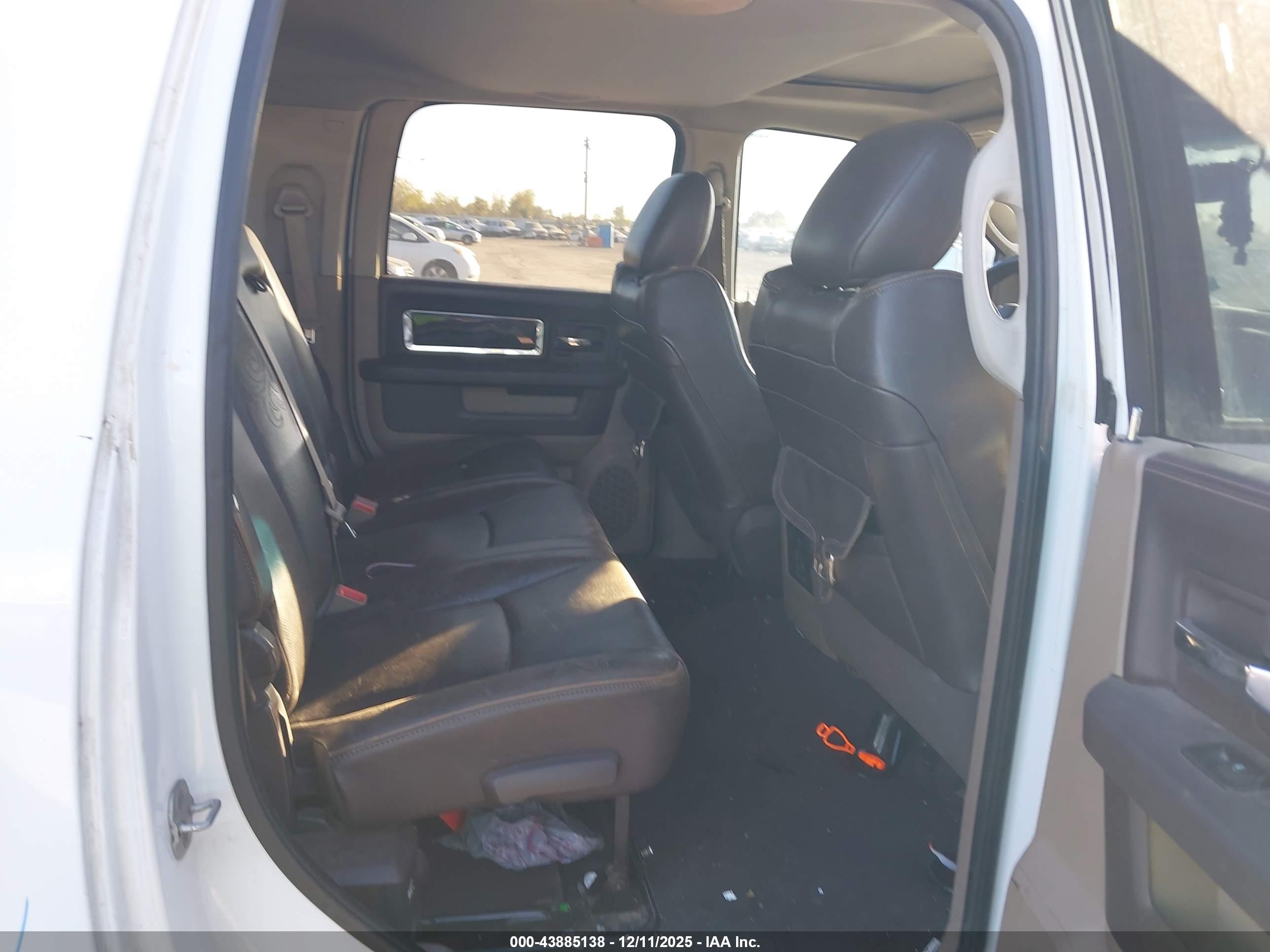DODGE RAM image 8