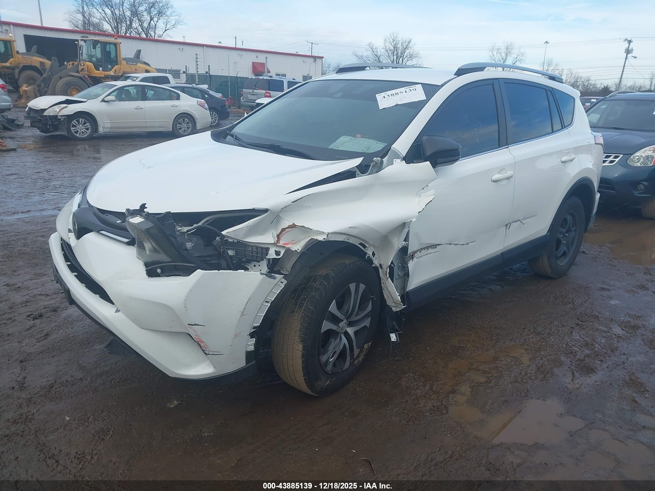 TOYOTA RAV4 image 2