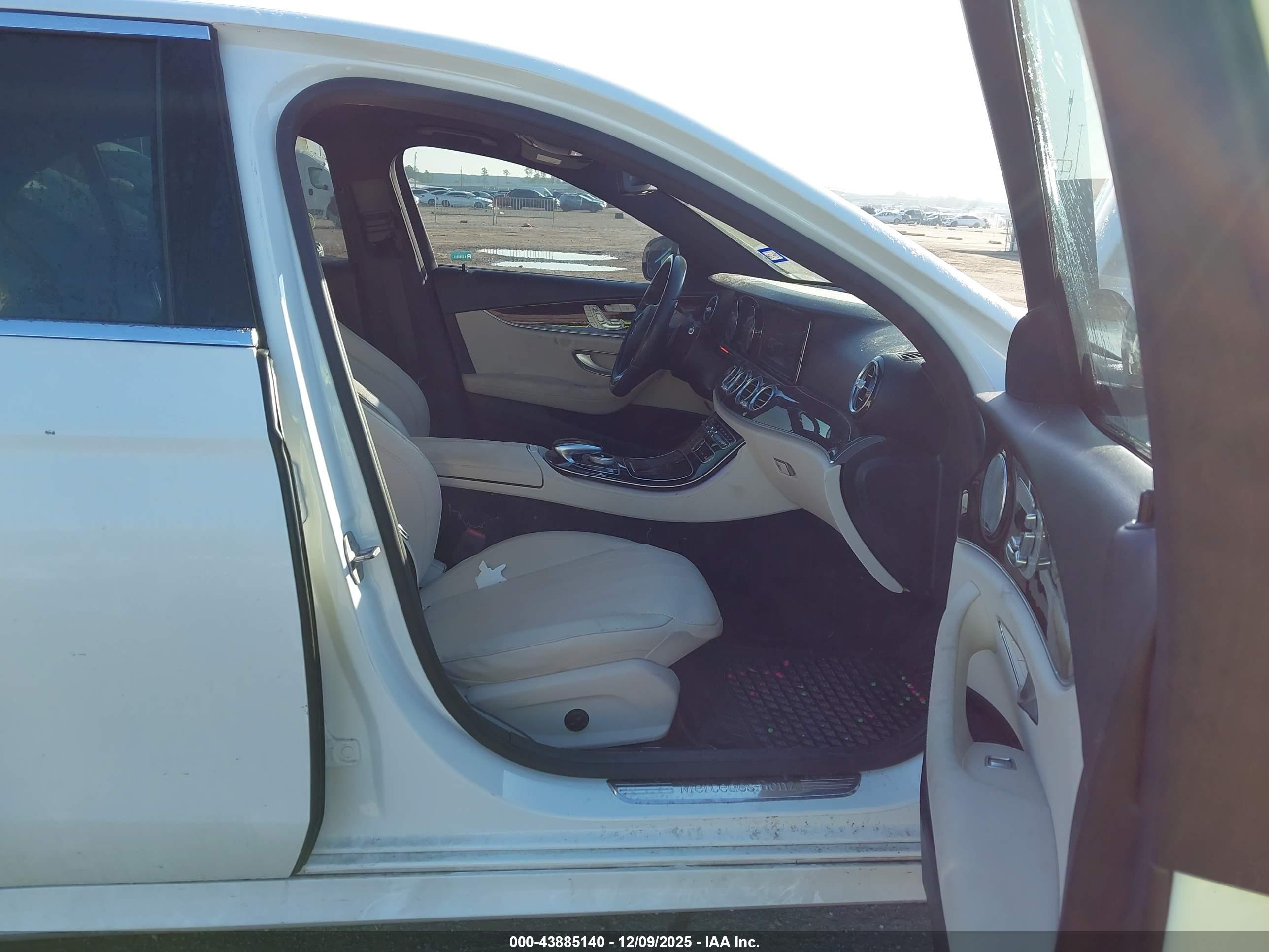 MERCEDES-BENZ E image 5