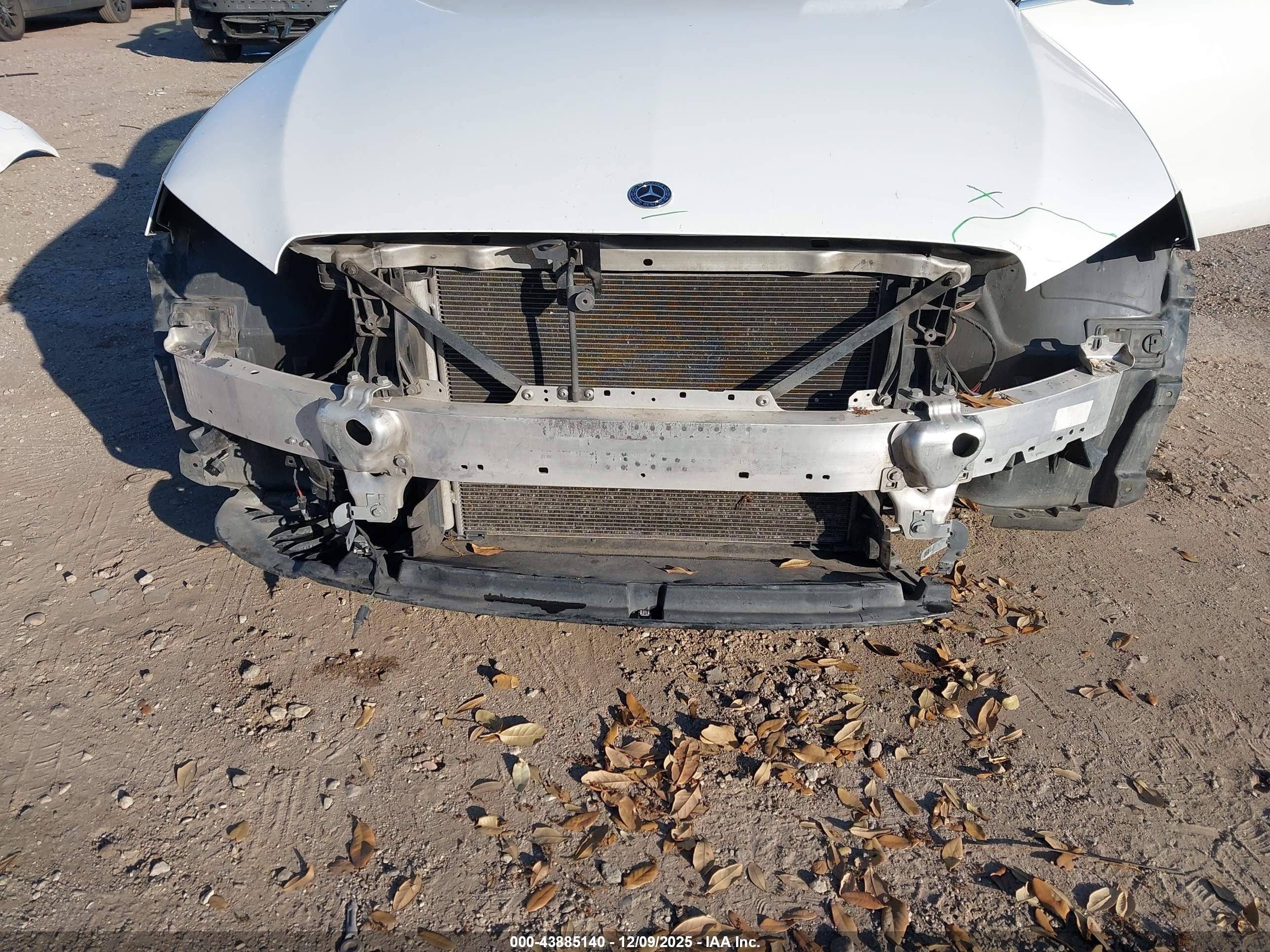 MERCEDES-BENZ E image 6