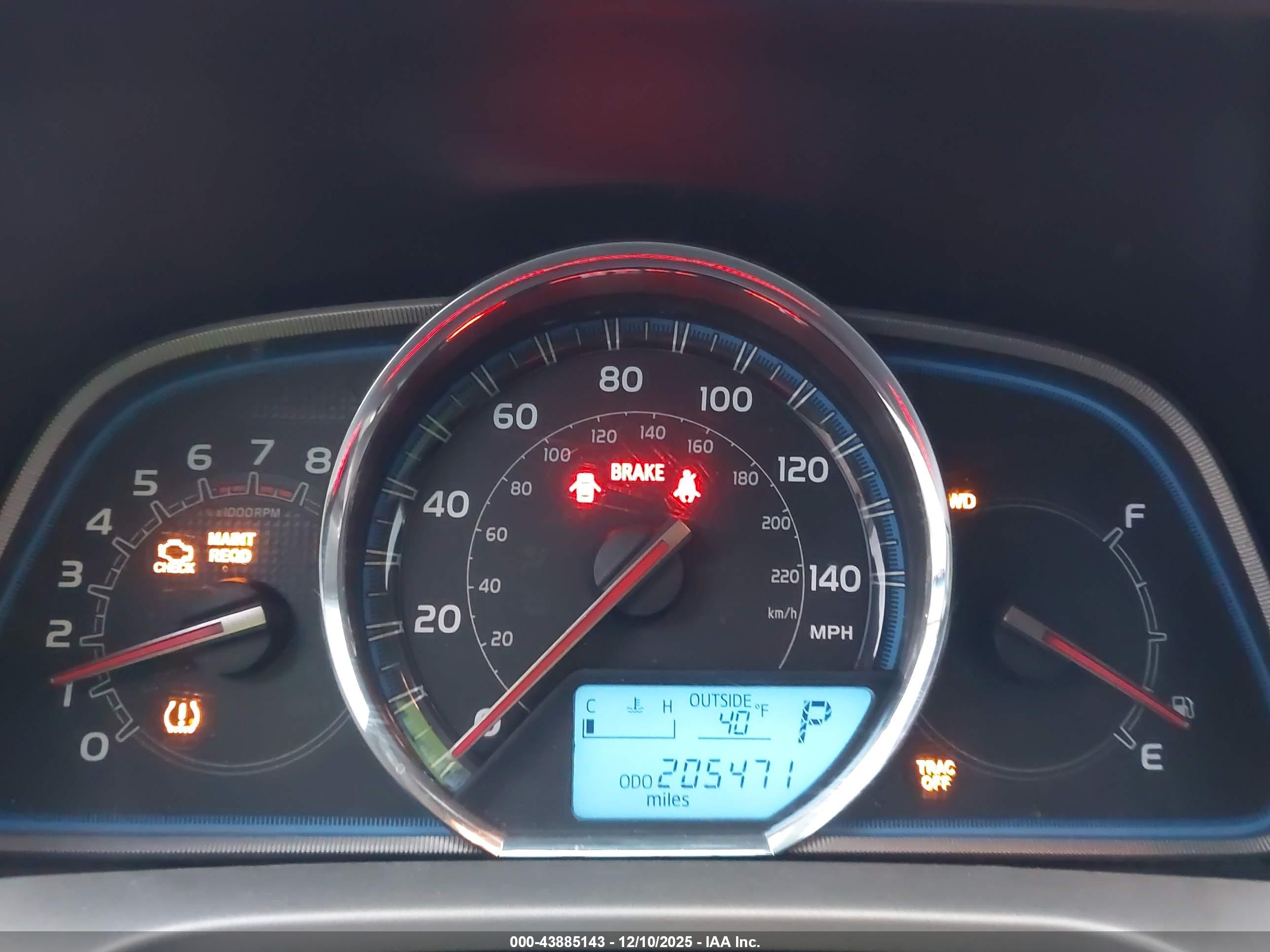 TOYOTA RAV4 image 7