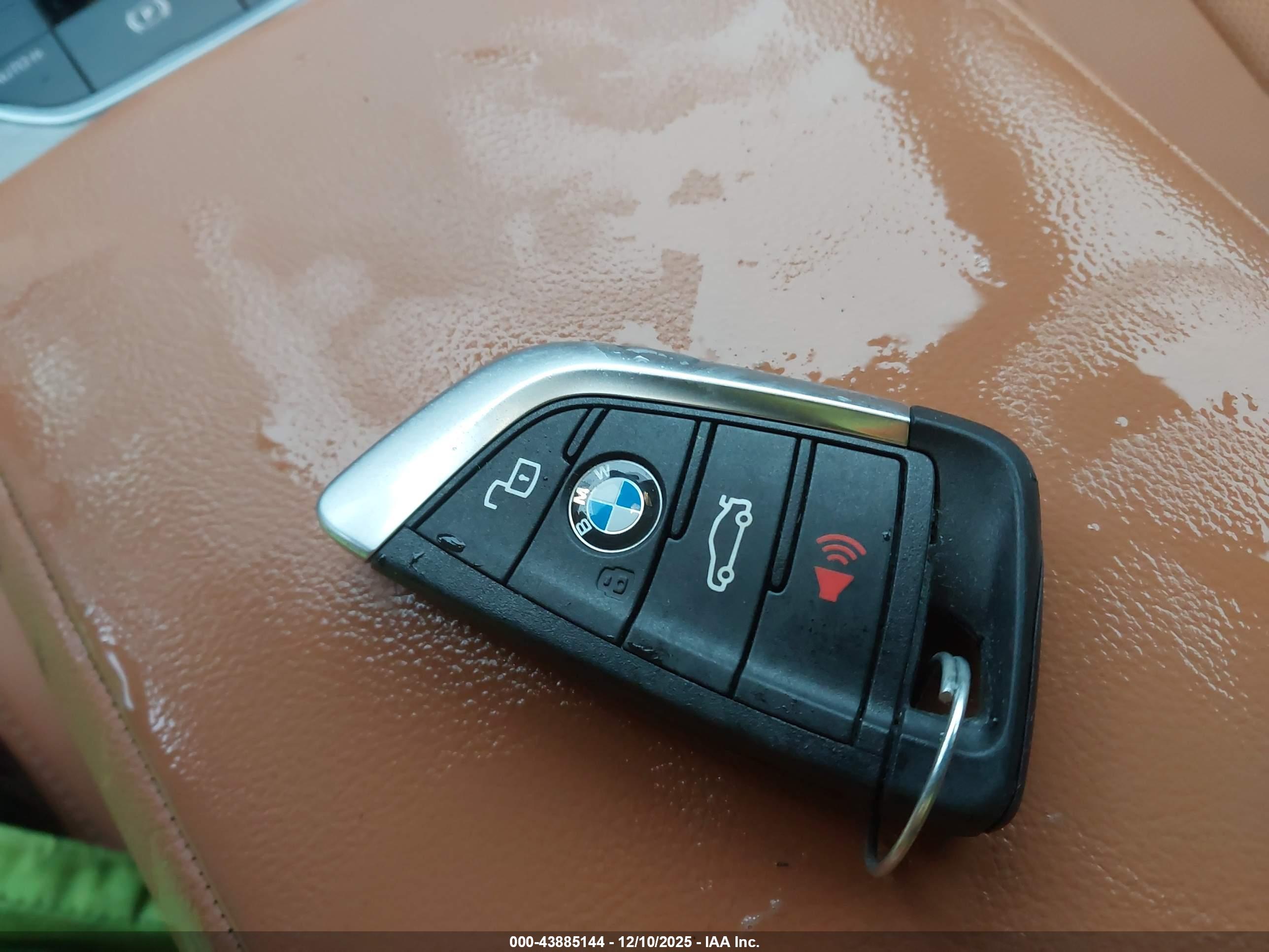 BMW I4 image 11