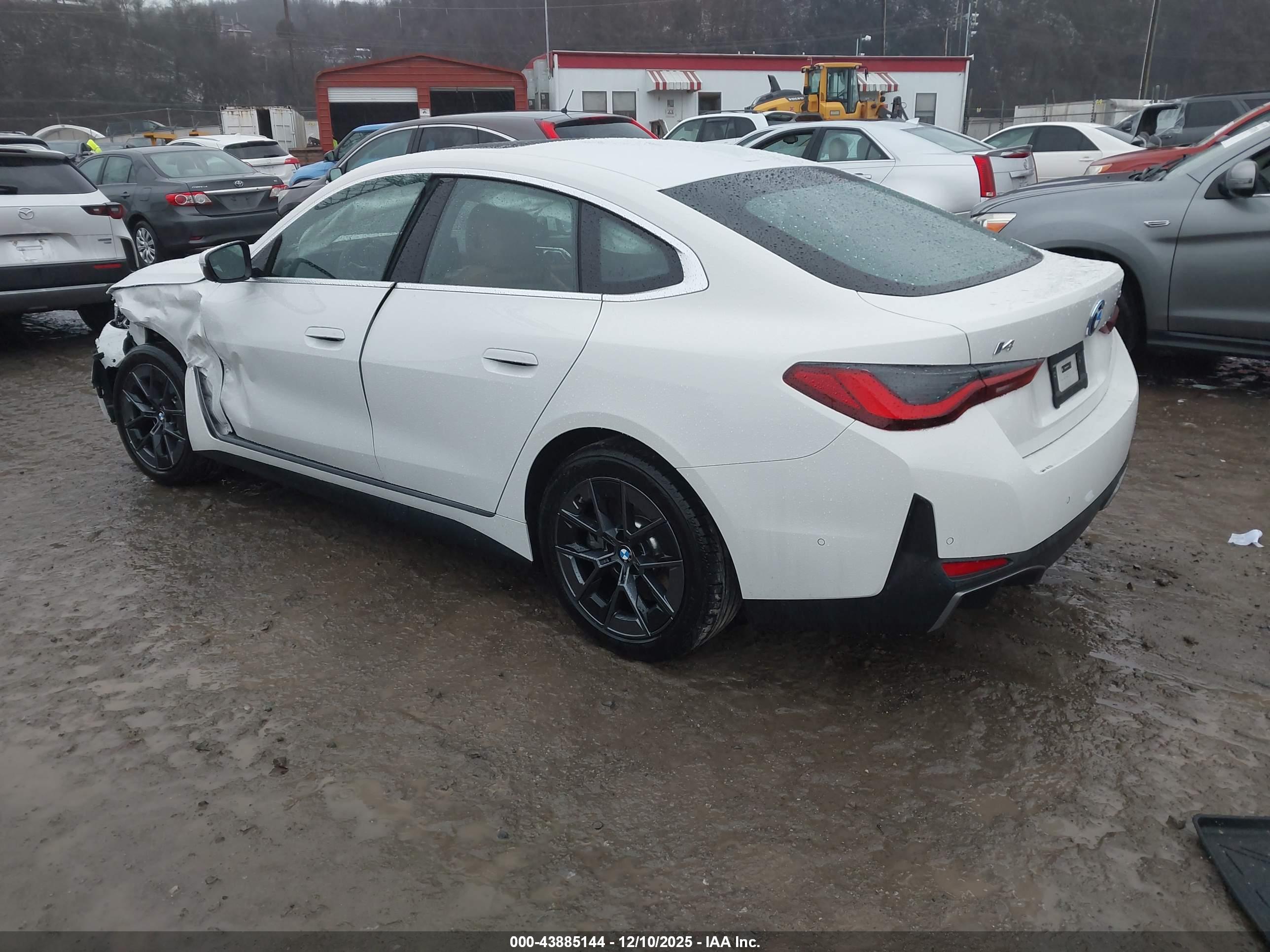 BMW I4 image 3
