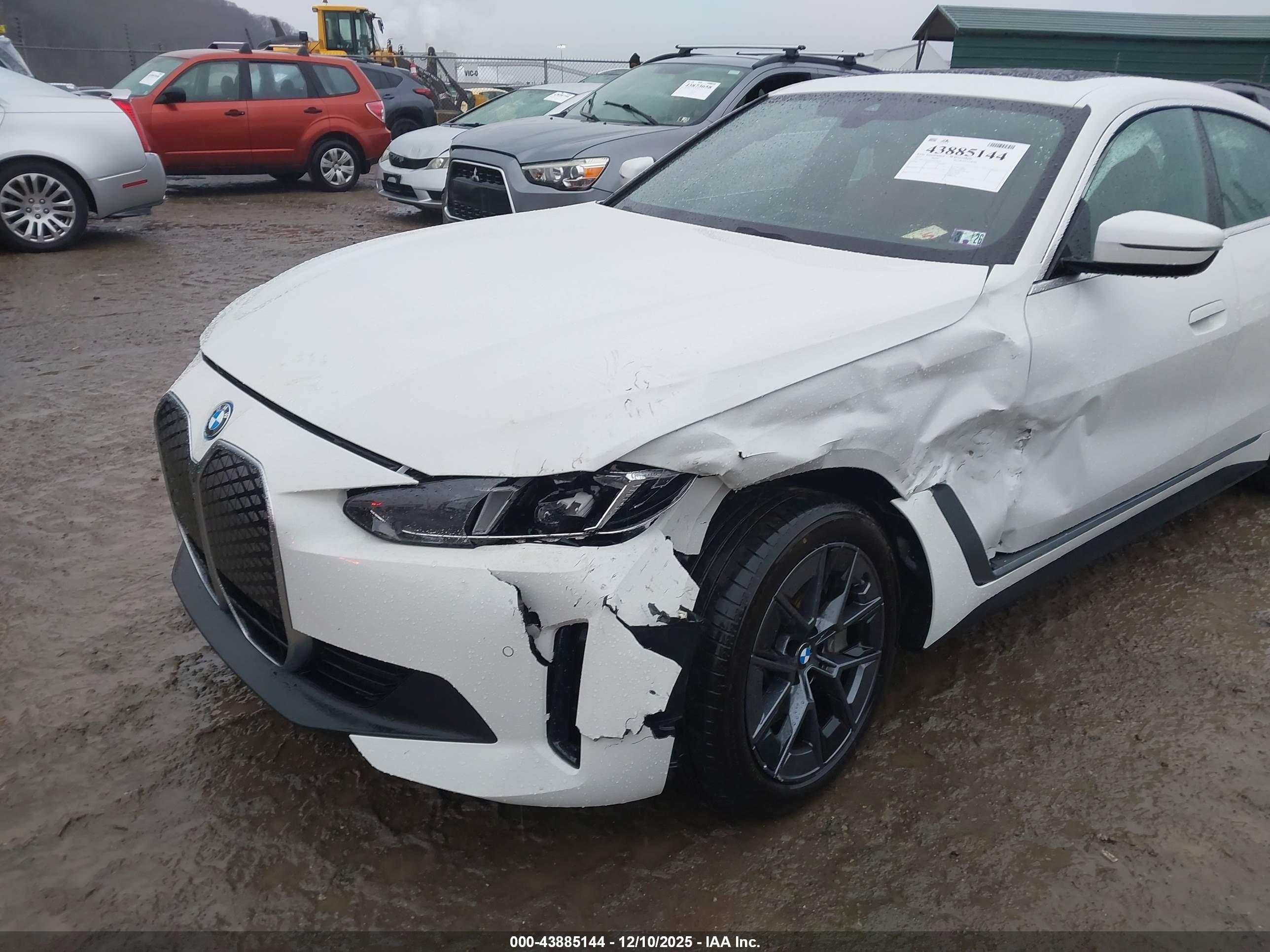 BMW I4 image 6