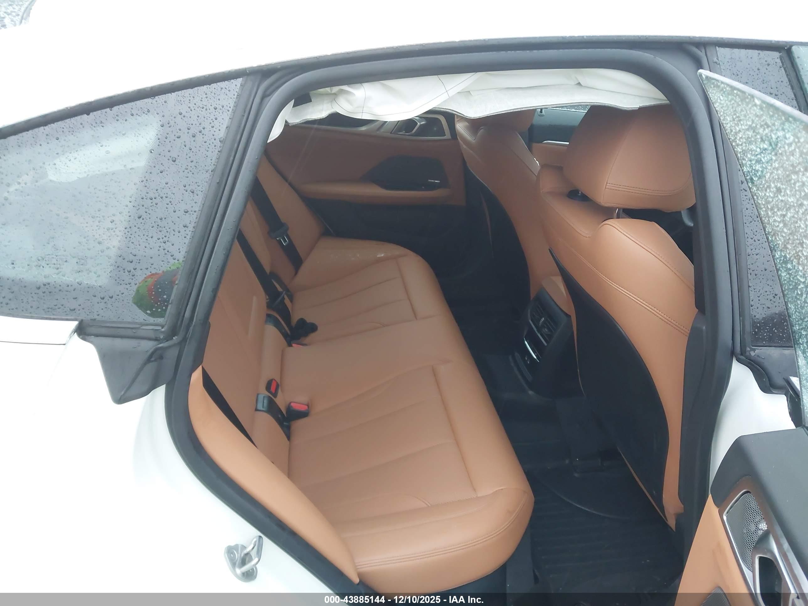 BMW I4 image 8