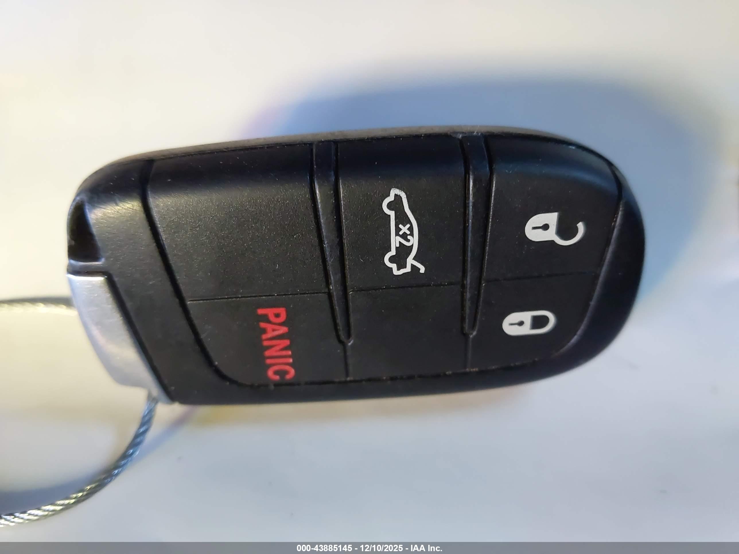 DODGE CHALLENGER image 11
