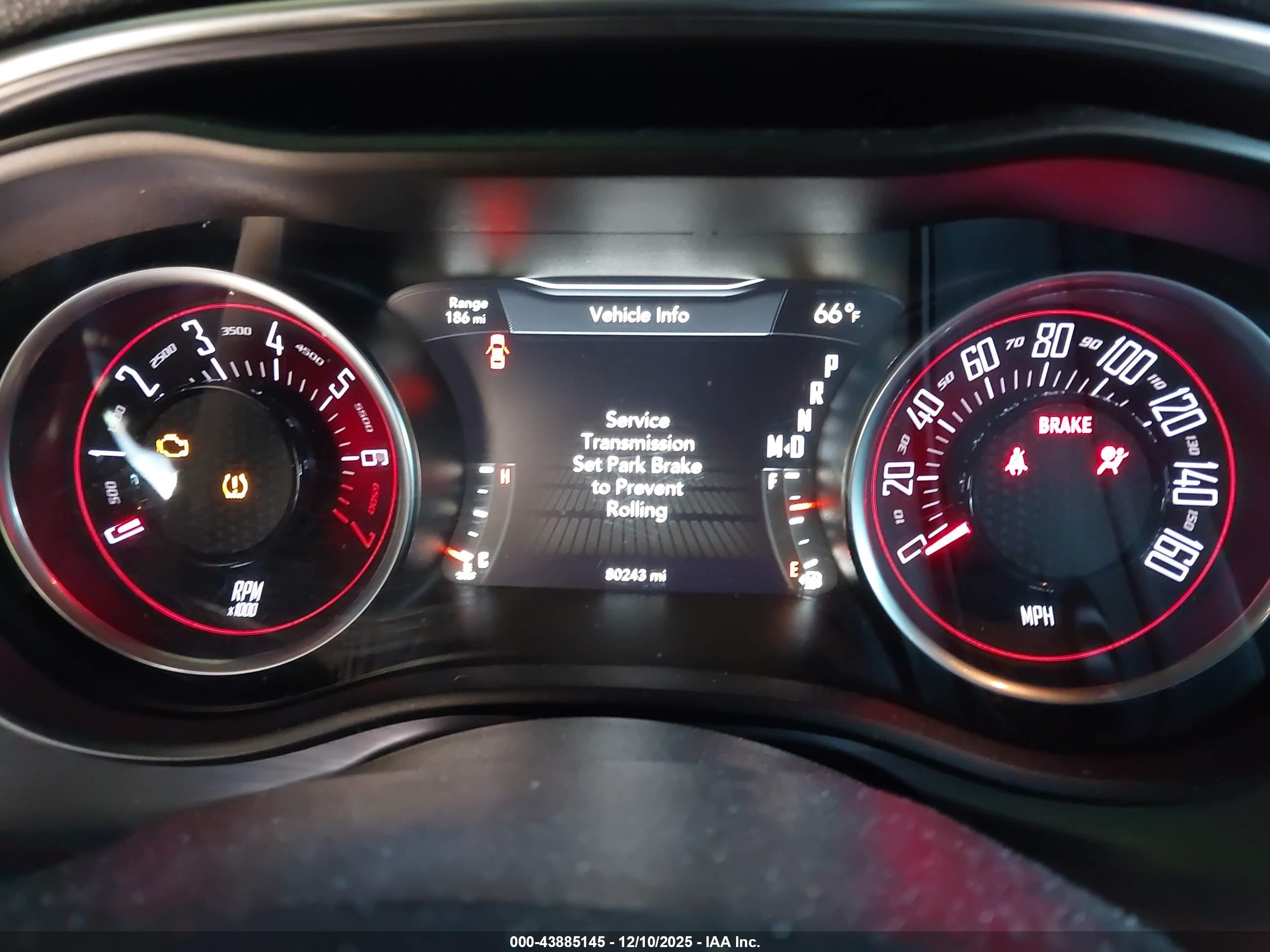 DODGE CHALLENGER image 7