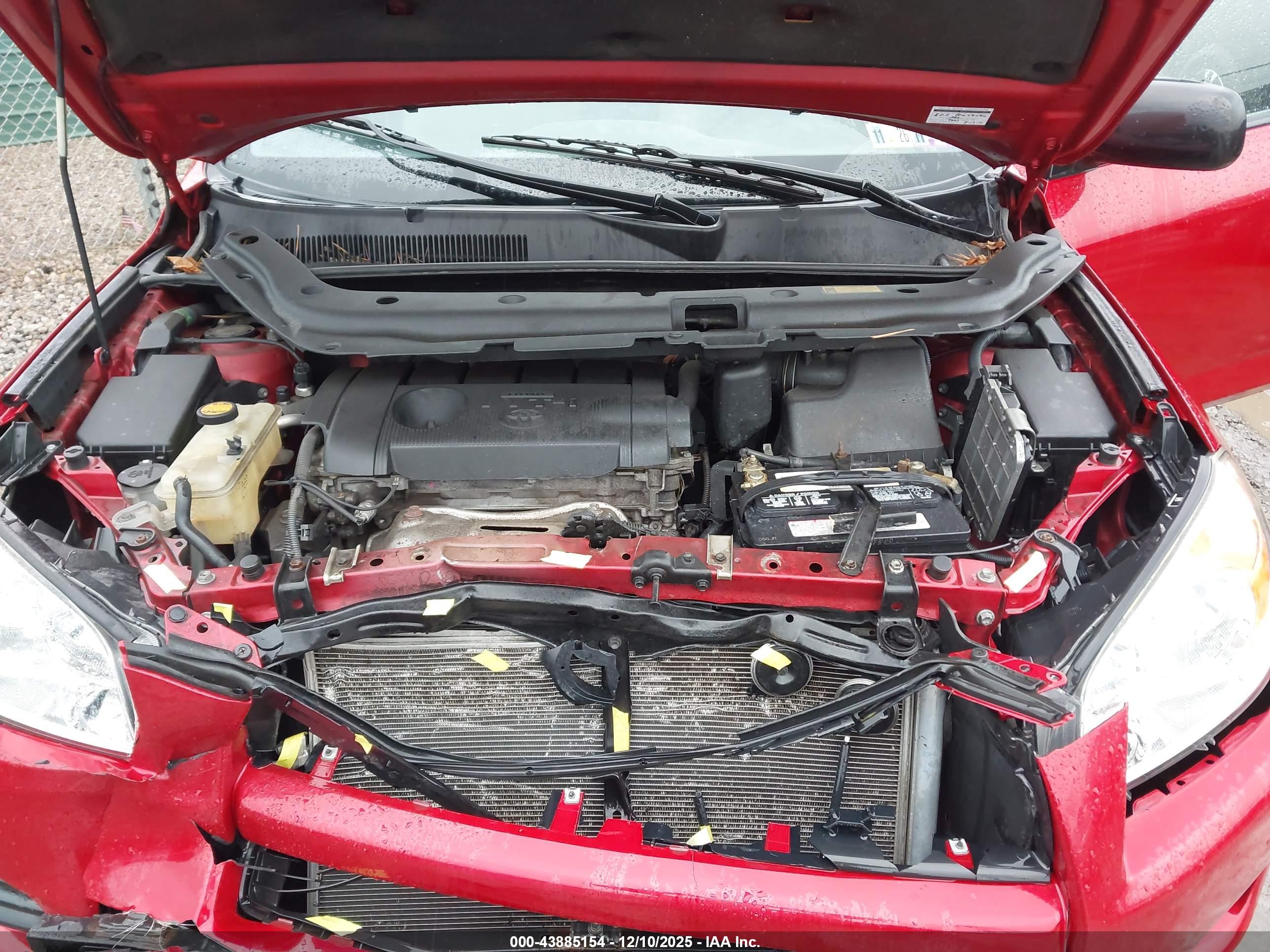 TOYOTA RAV4 image 10