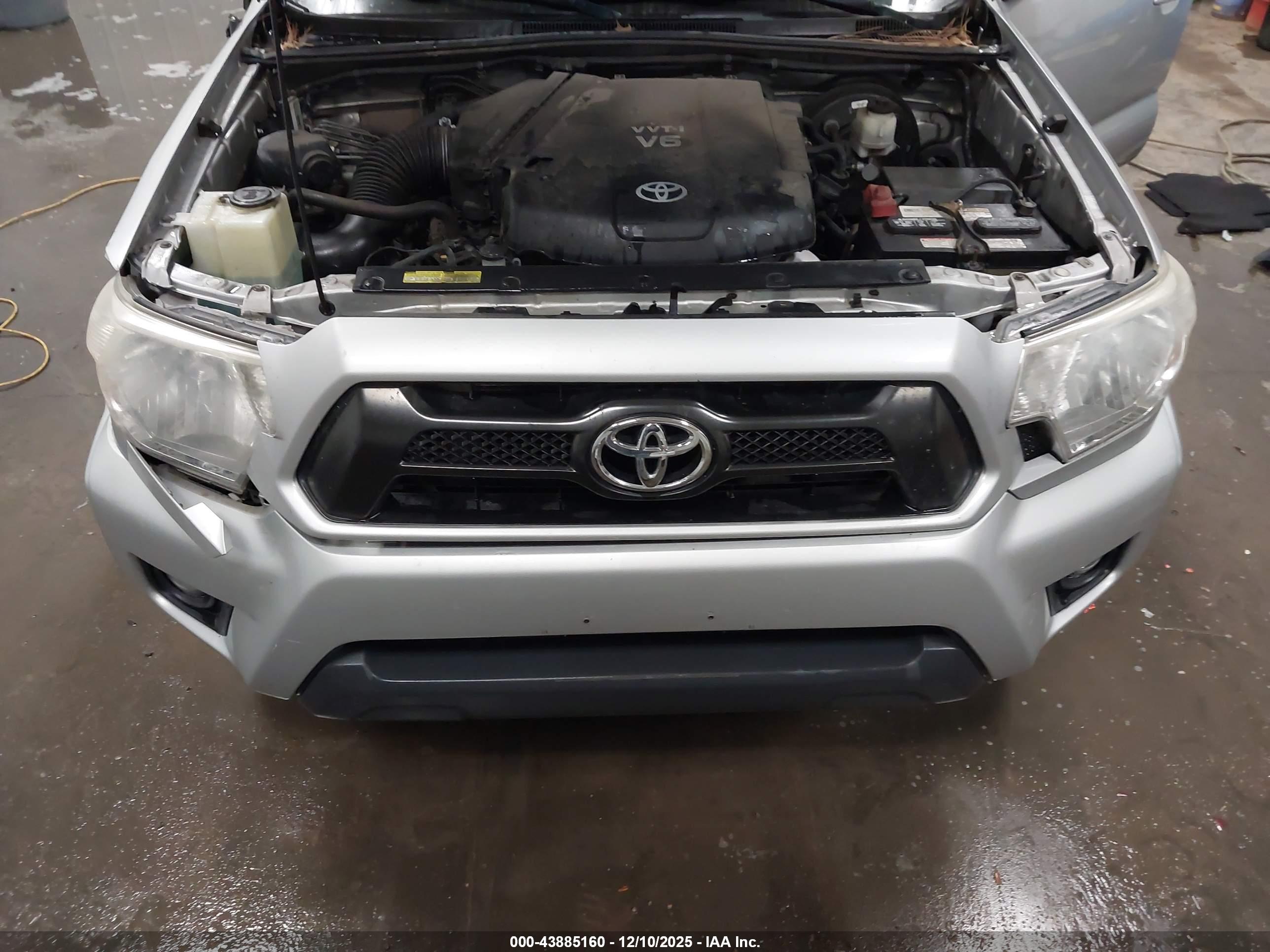 TOYOTA TACOMA image 10