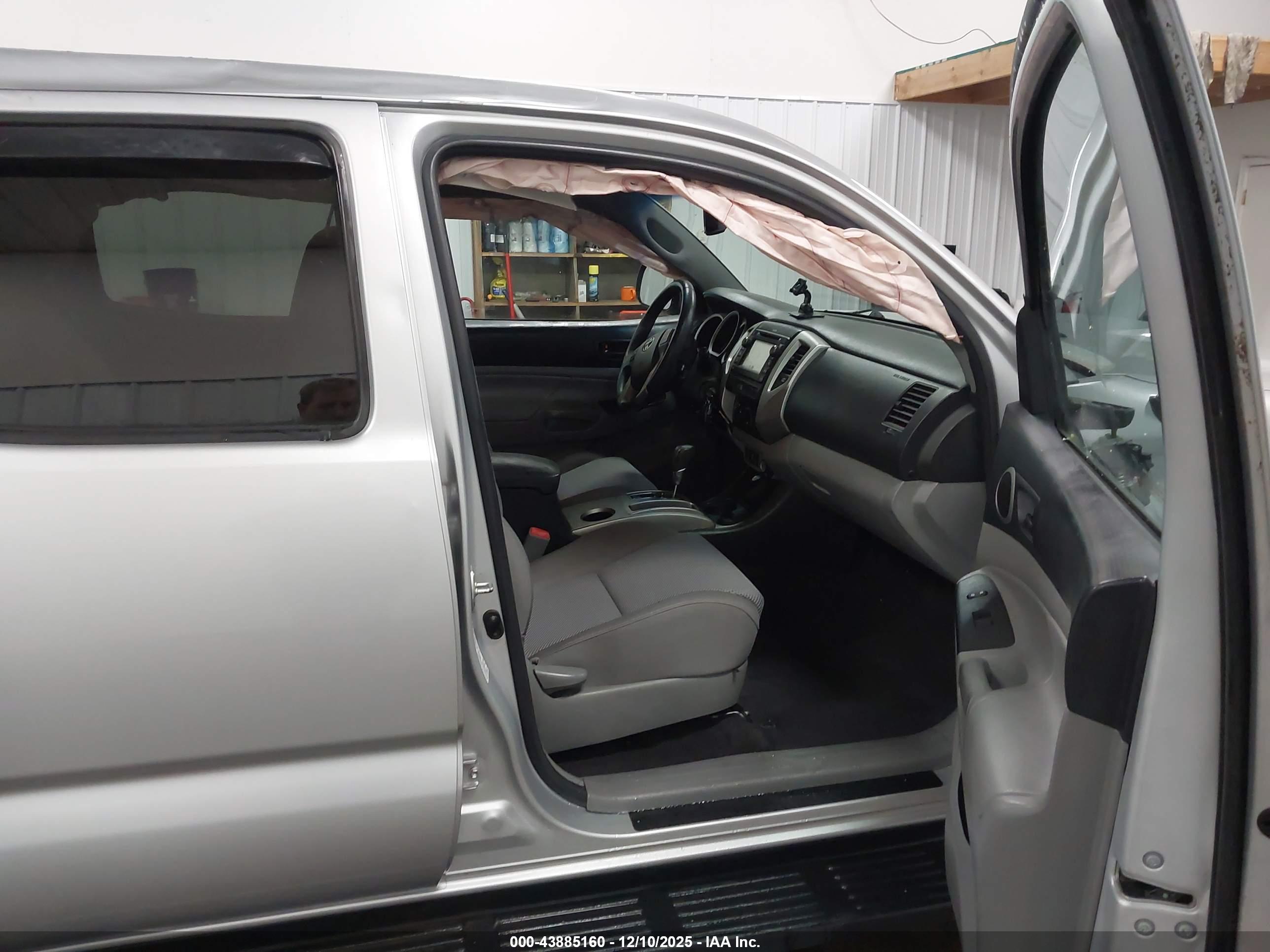 TOYOTA TACOMA image 5