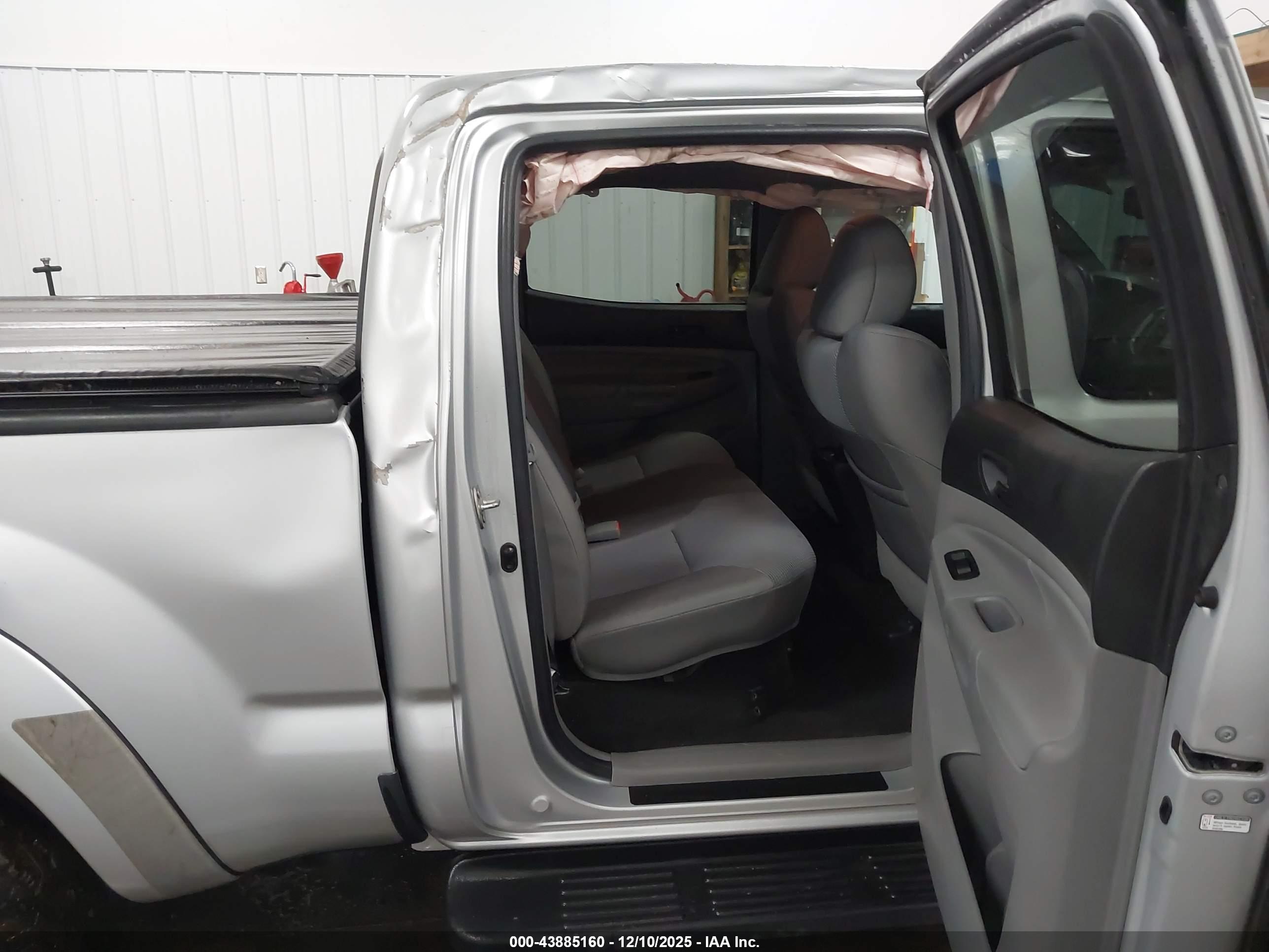 TOYOTA TACOMA image 8