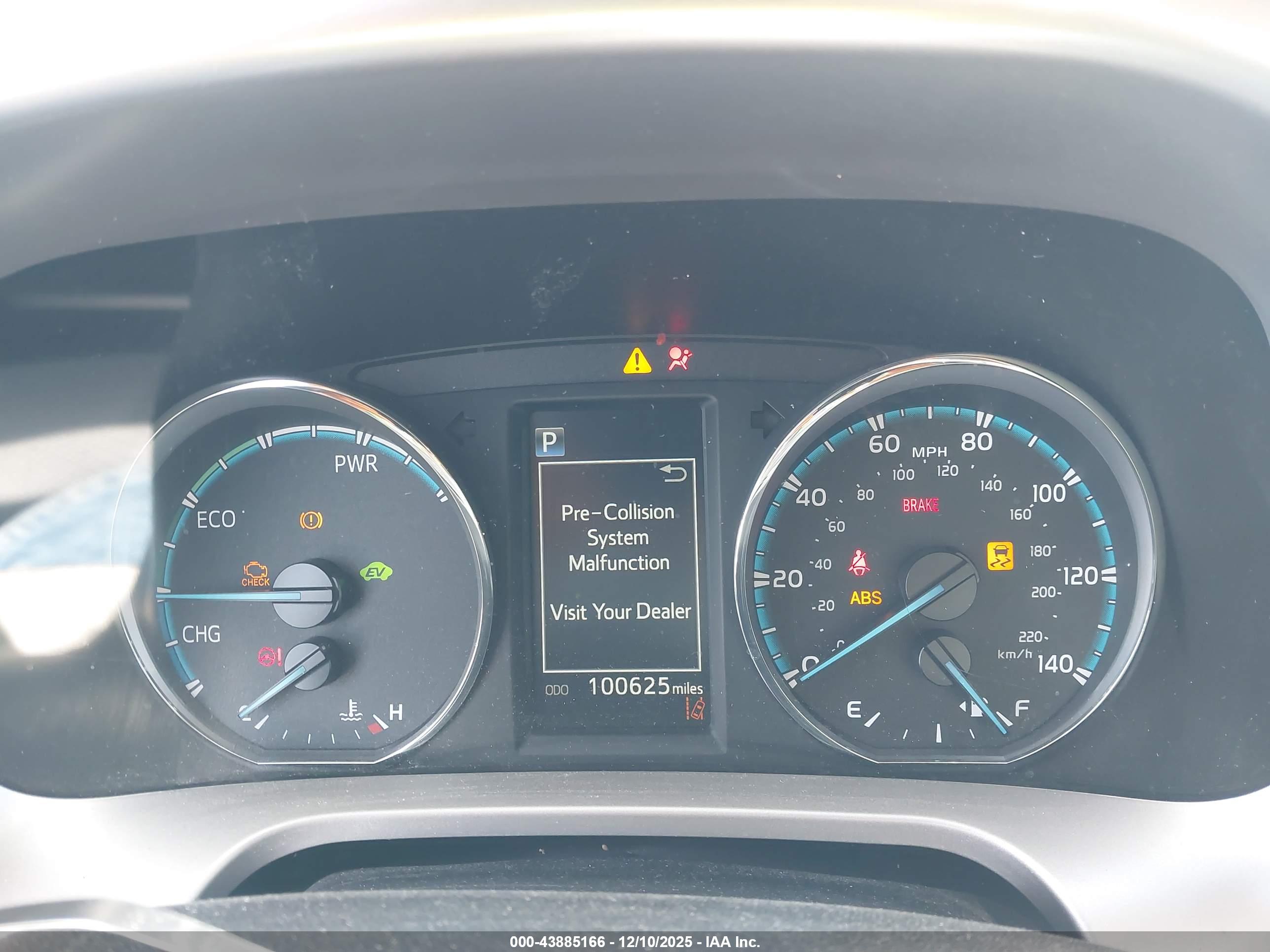 TOYOTA RAV4 image 7