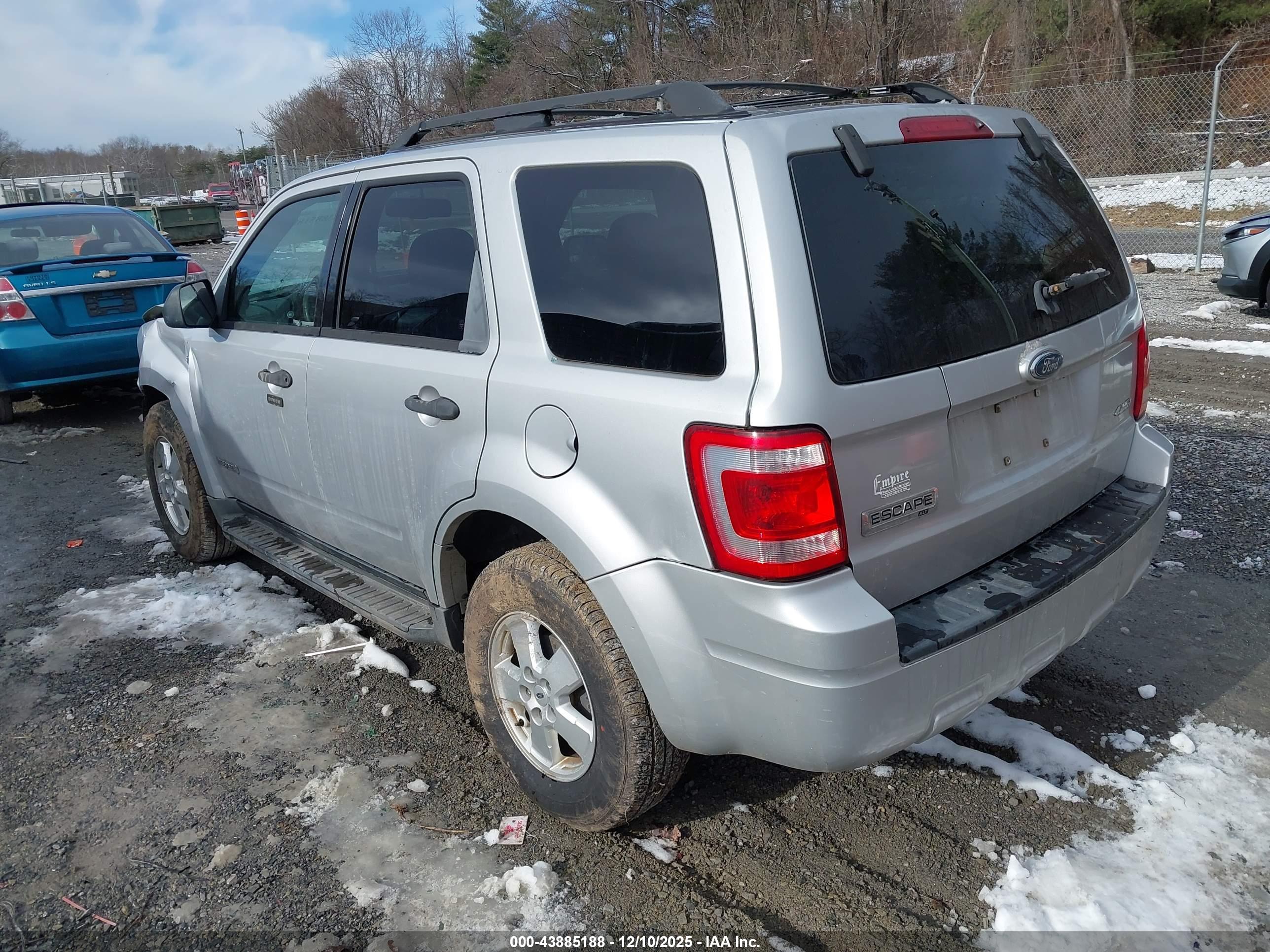 FORD ESCAPE image 3