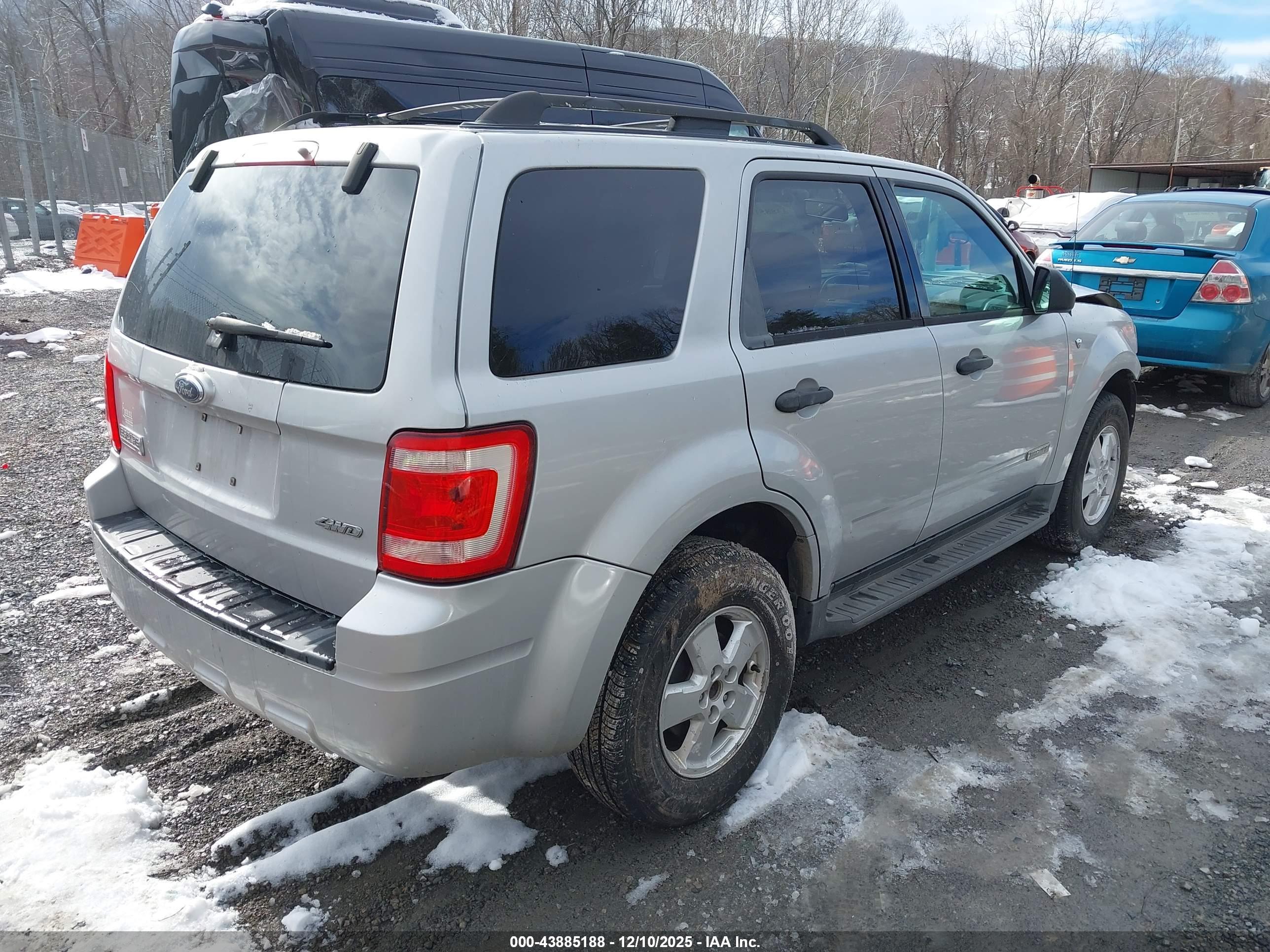 FORD ESCAPE image 4
