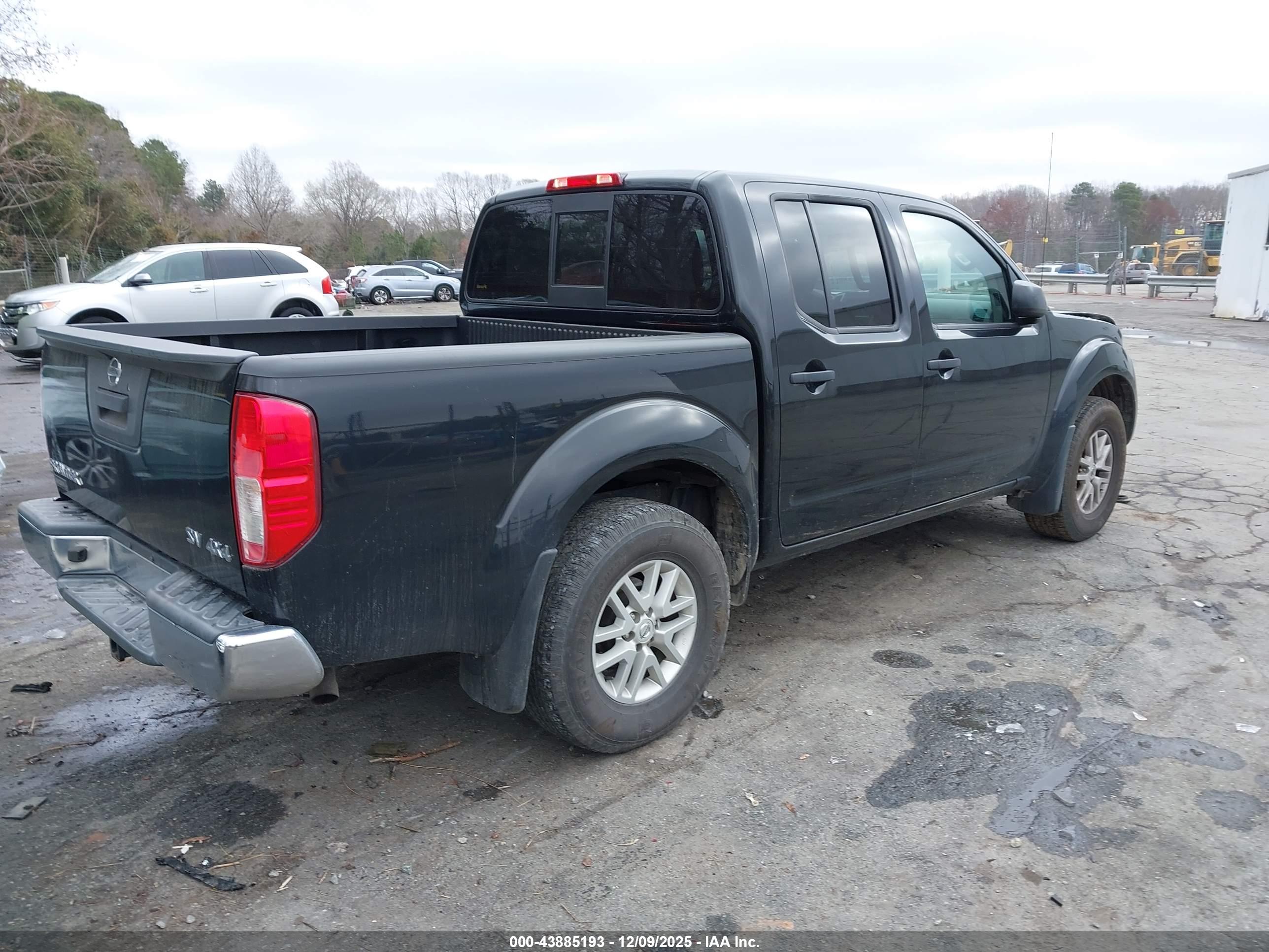 NISSAN FRONTIER image 4