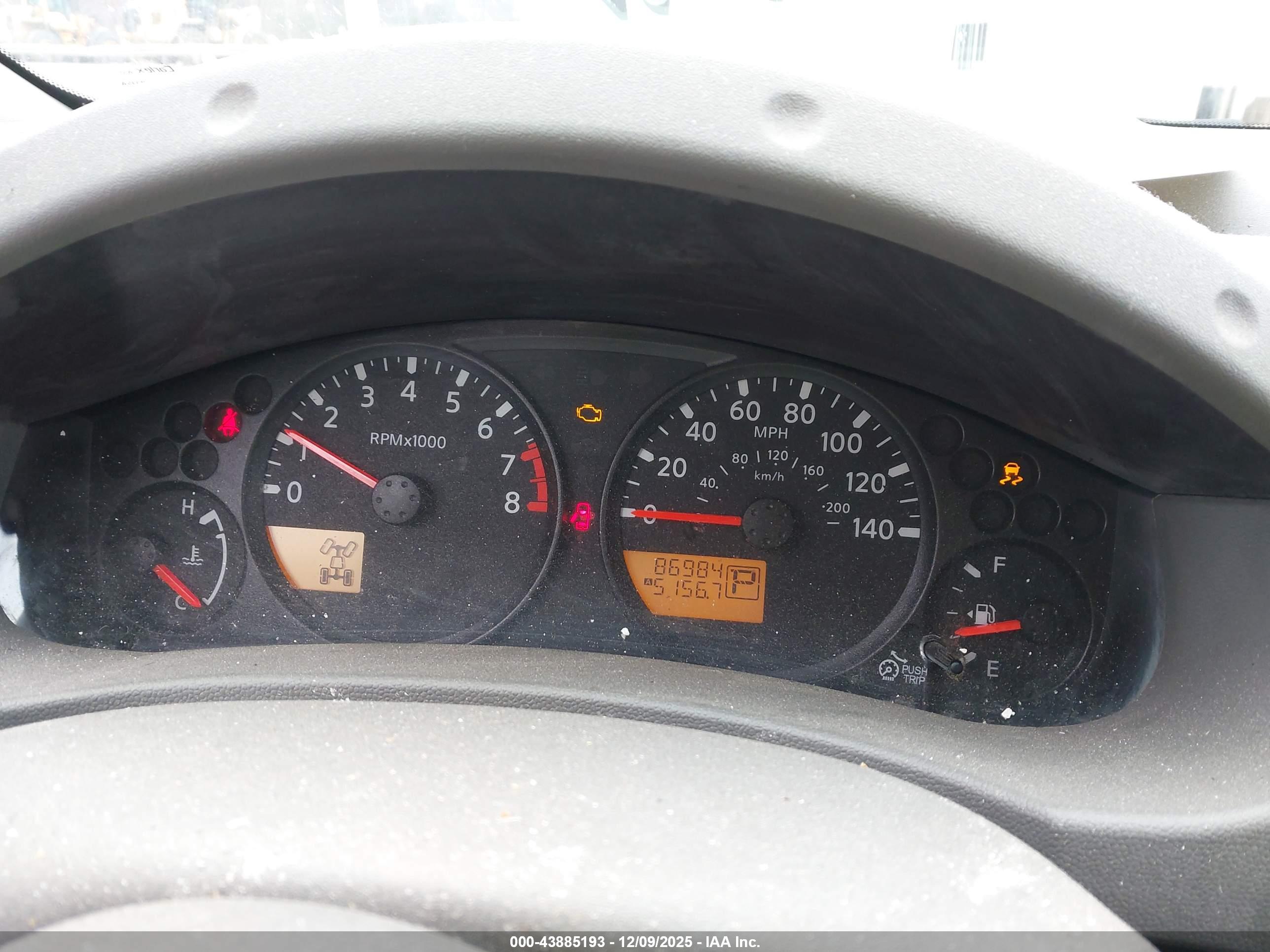 NISSAN FRONTIER image 7