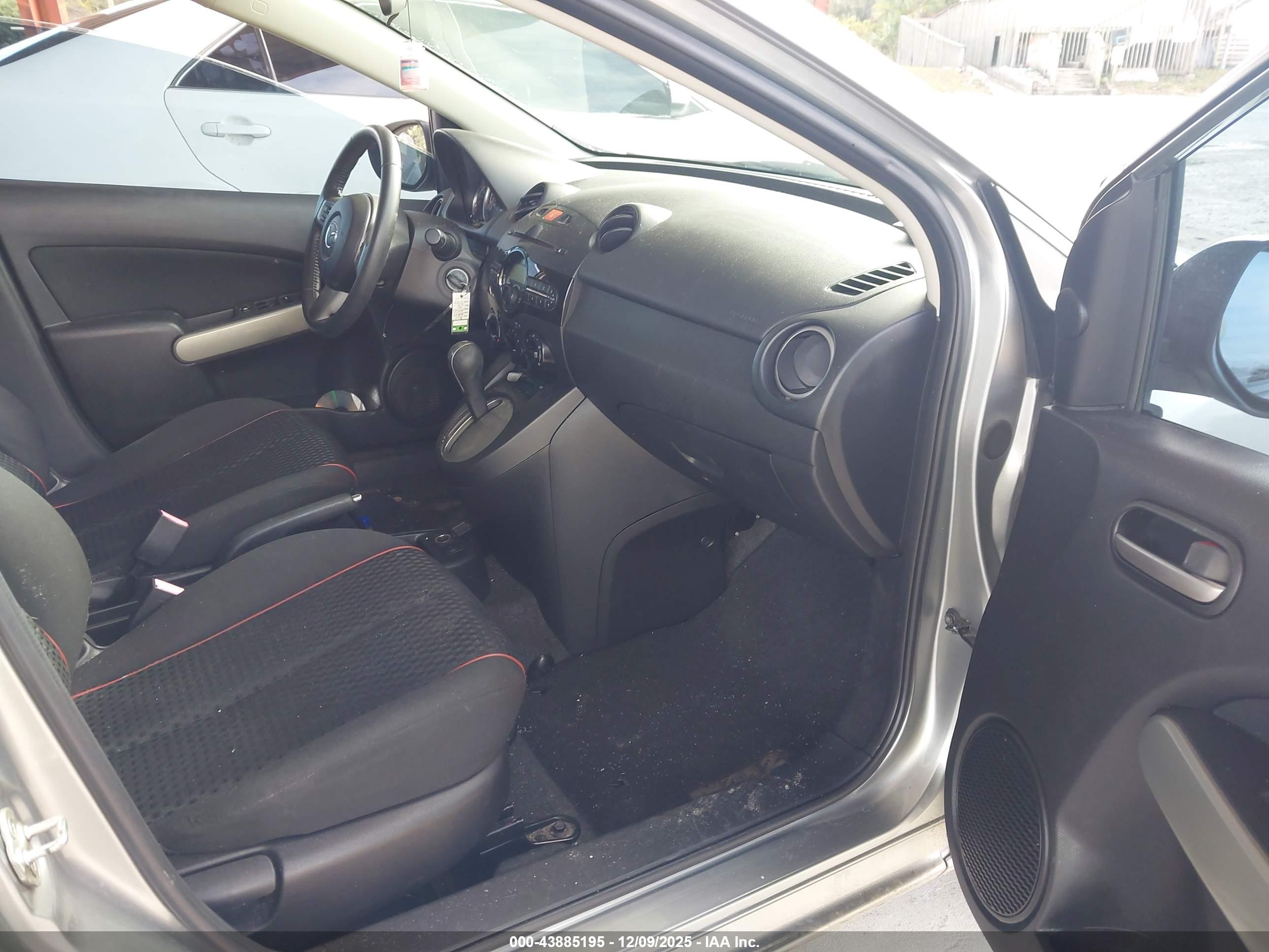 MAZDA MAZDA2 image 5