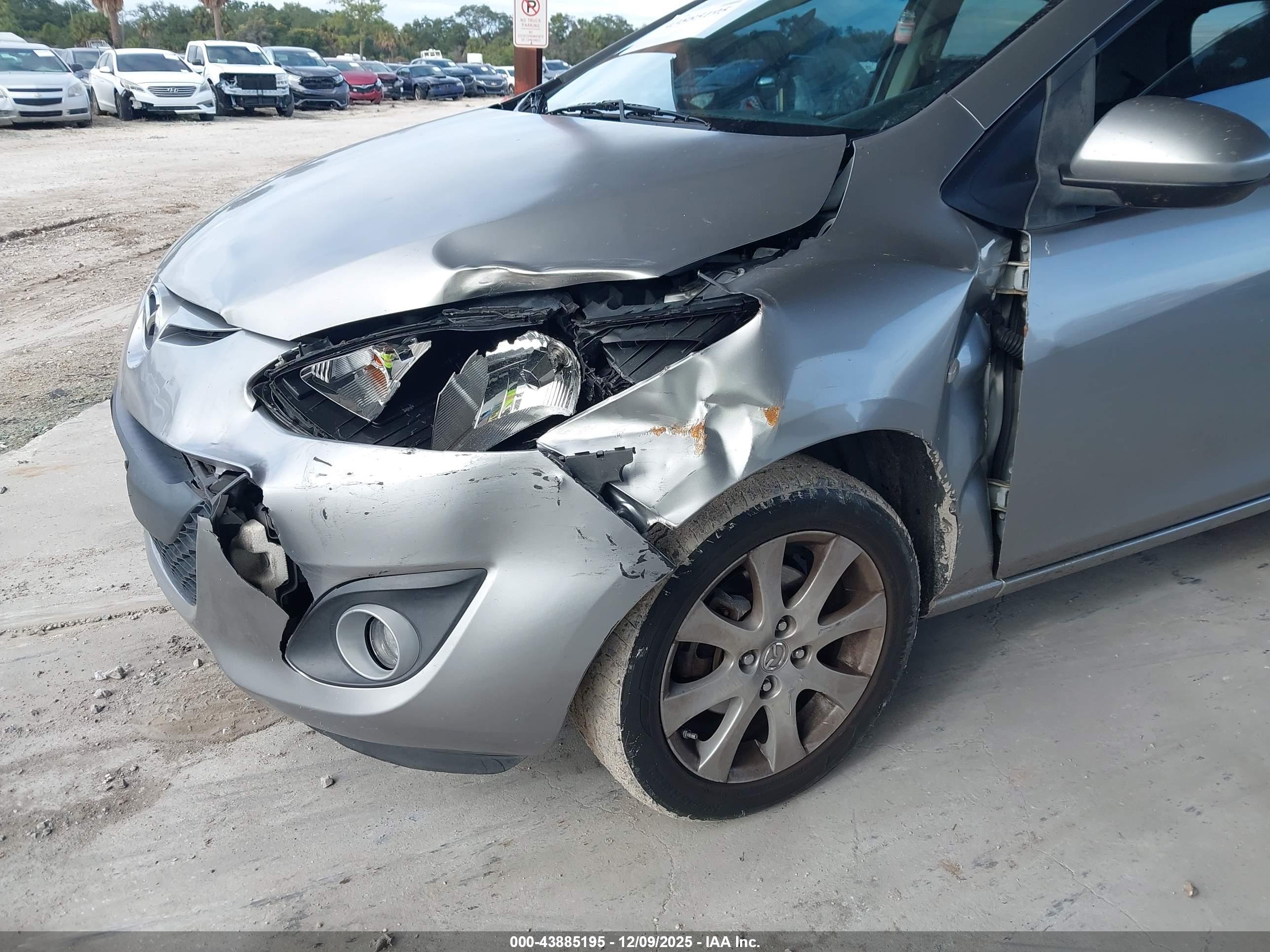 MAZDA MAZDA2 image 6