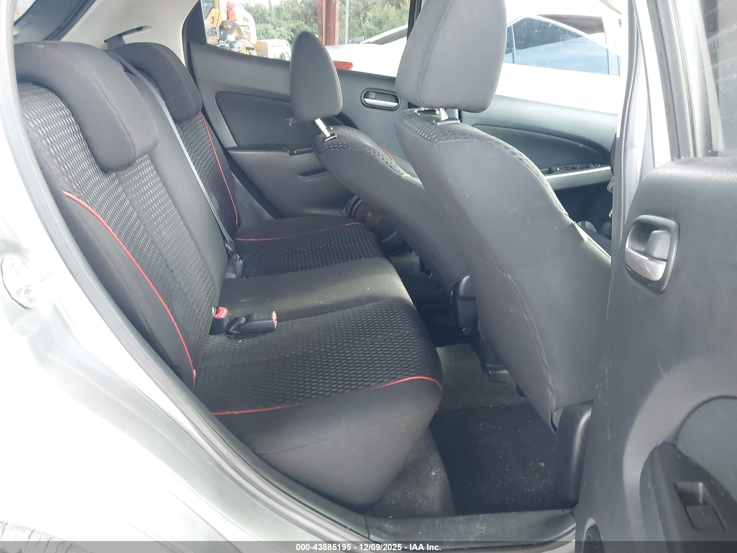 MAZDA MAZDA2 image 8