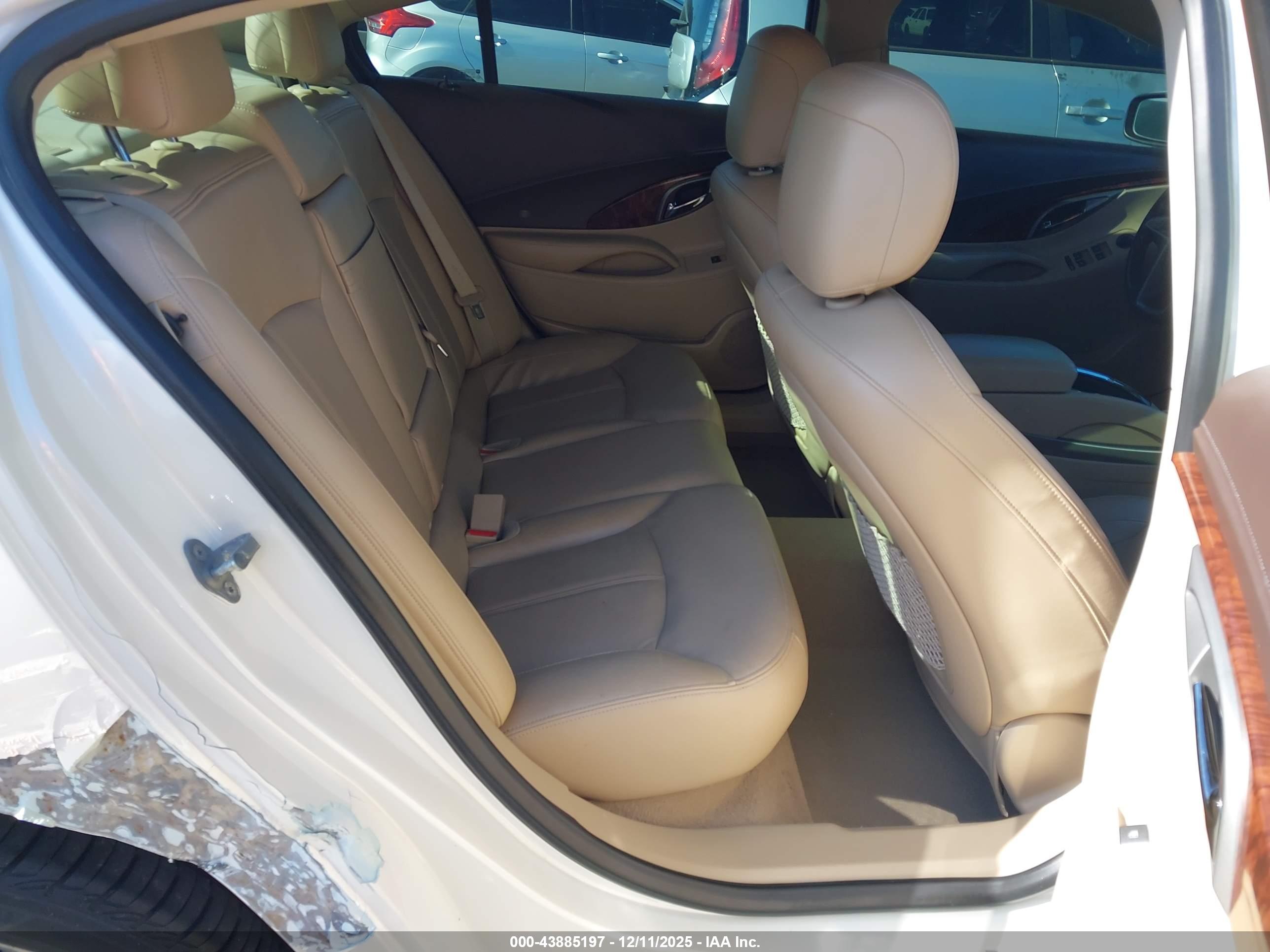 BUICK LACROSSE image 8