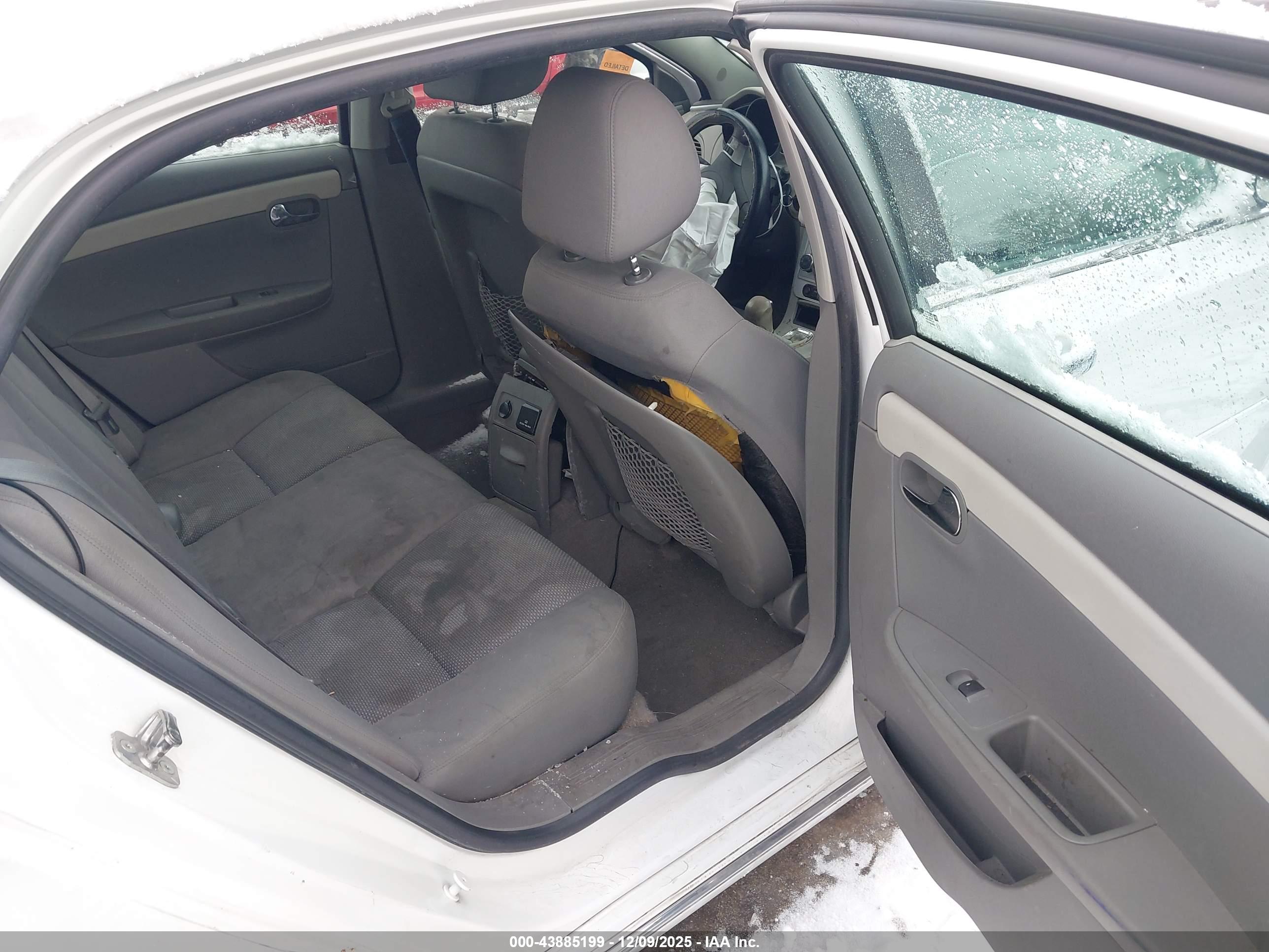 CHEVROLET MALIBU image 8