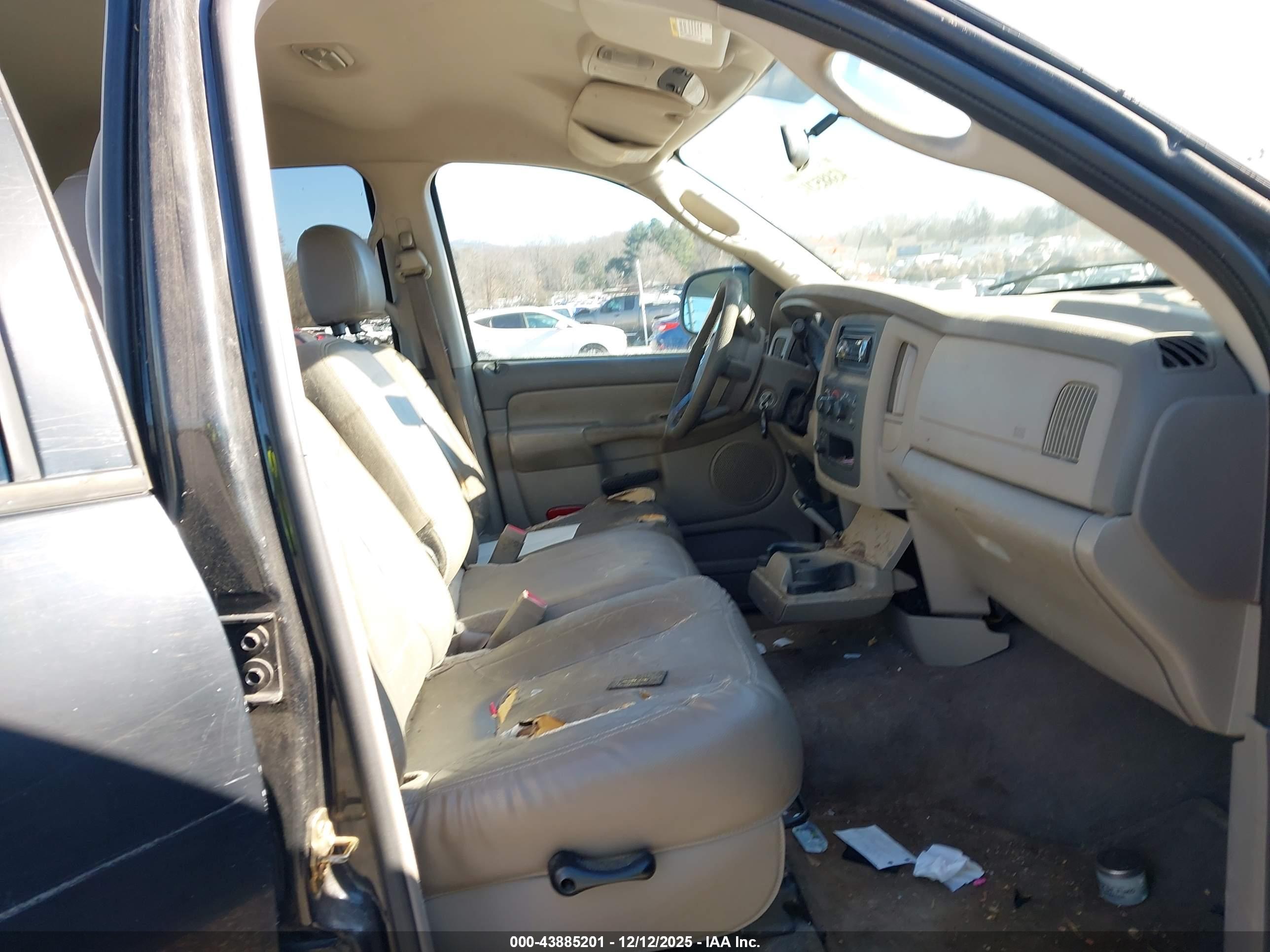 DODGE RAM image 5