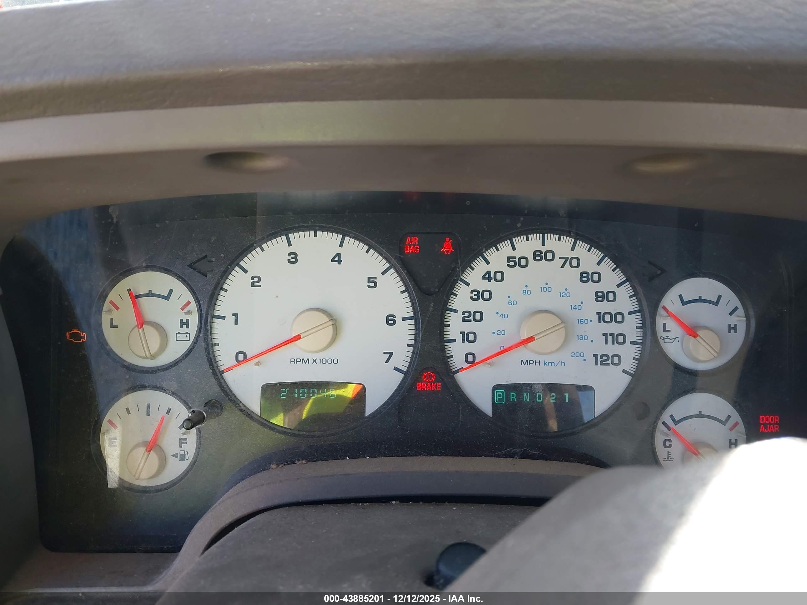 DODGE RAM image 7