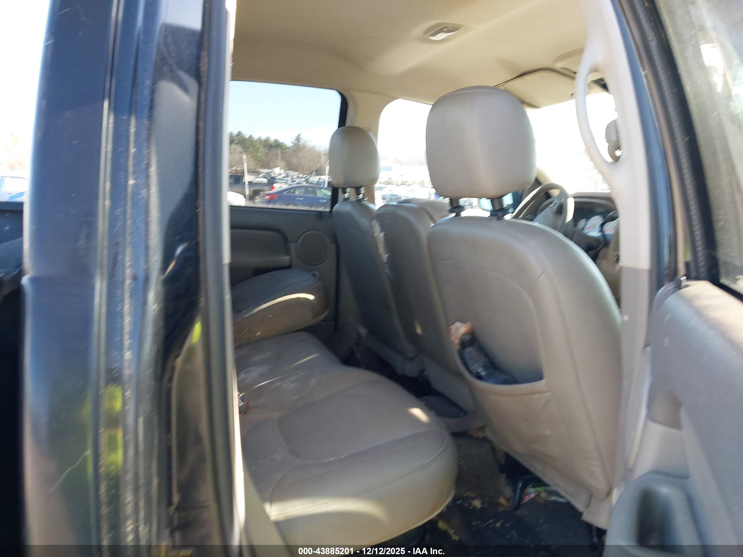 DODGE RAM image 8