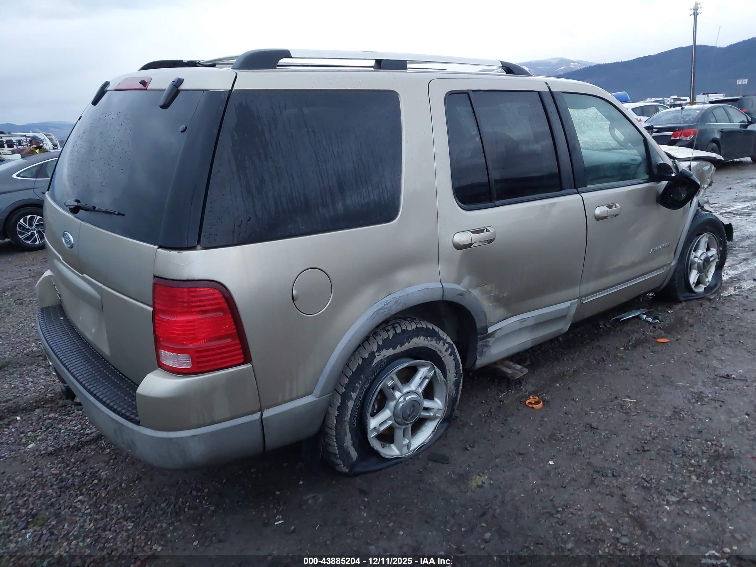 FORD EXPLORER image 4