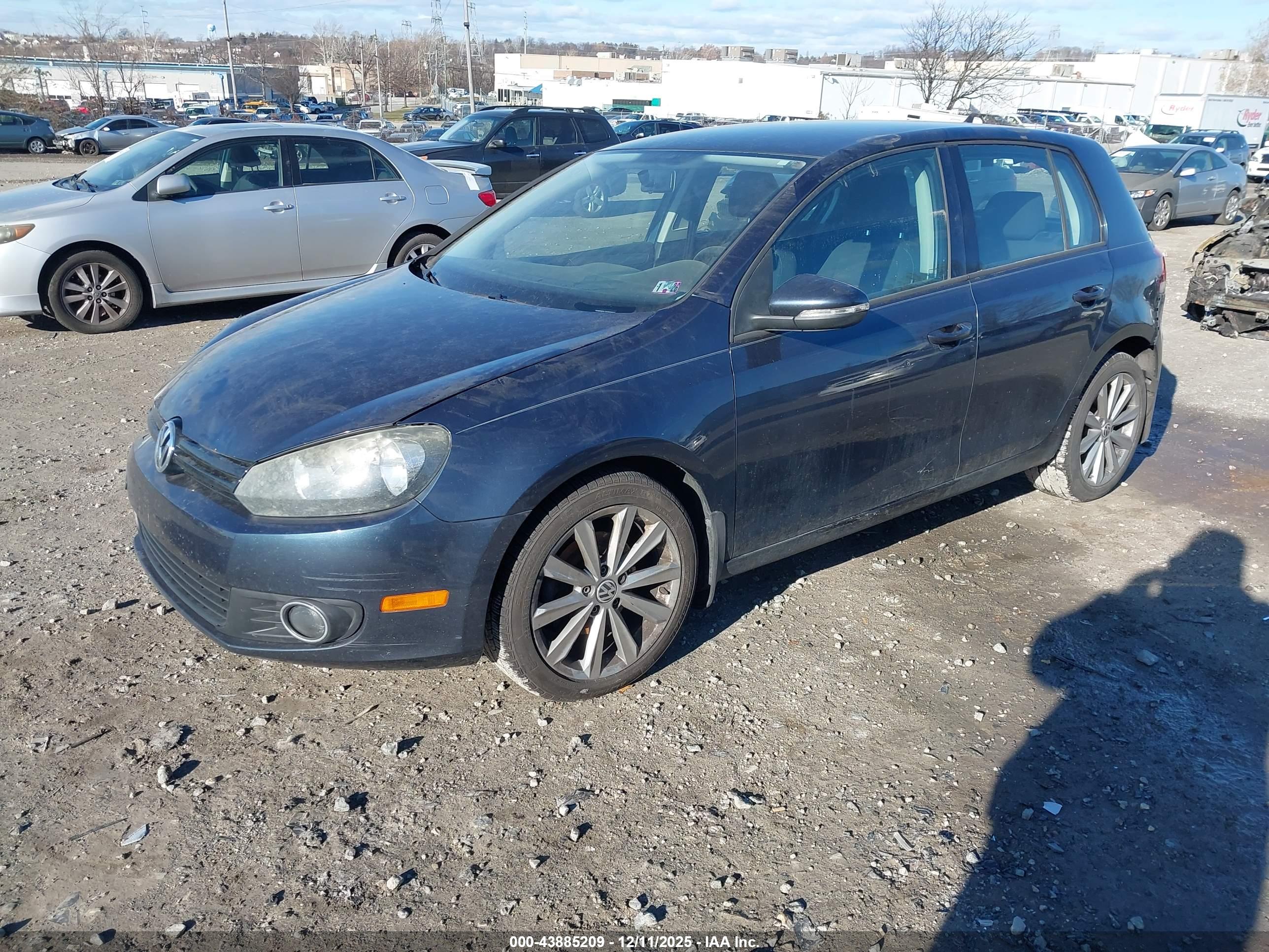 VOLKSWAGEN GOLF image 2