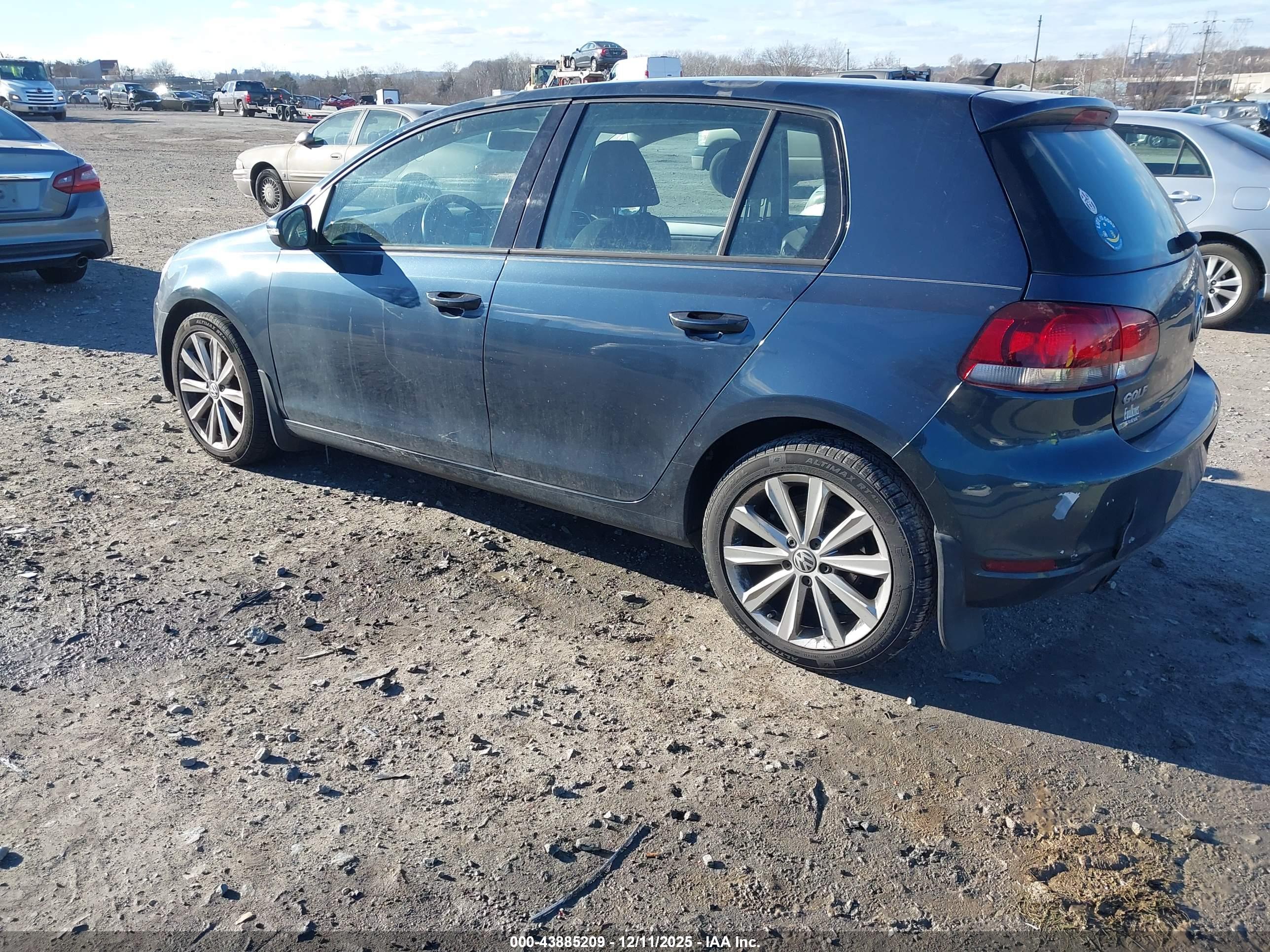 VOLKSWAGEN GOLF image 3