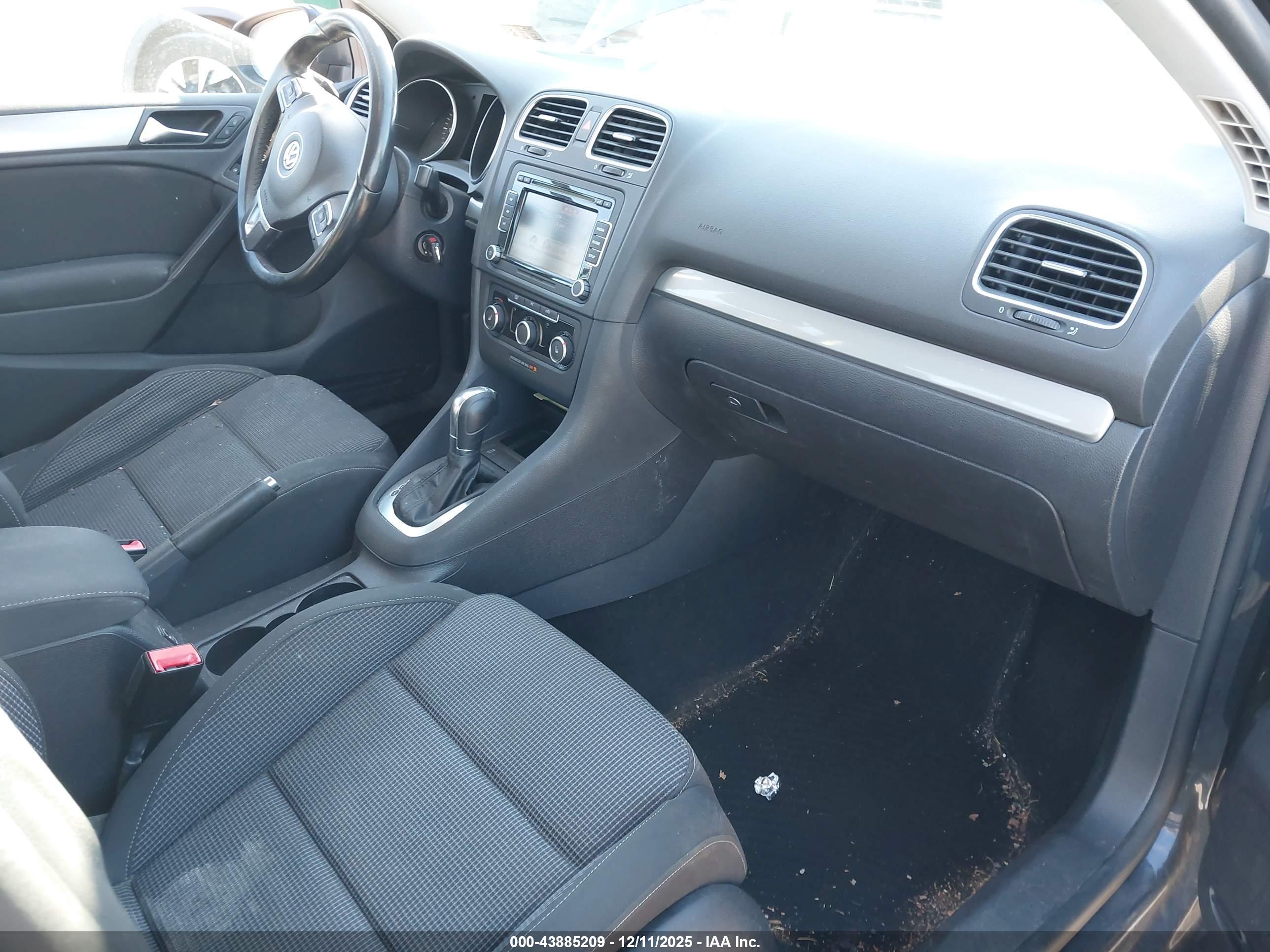 VOLKSWAGEN GOLF image 5