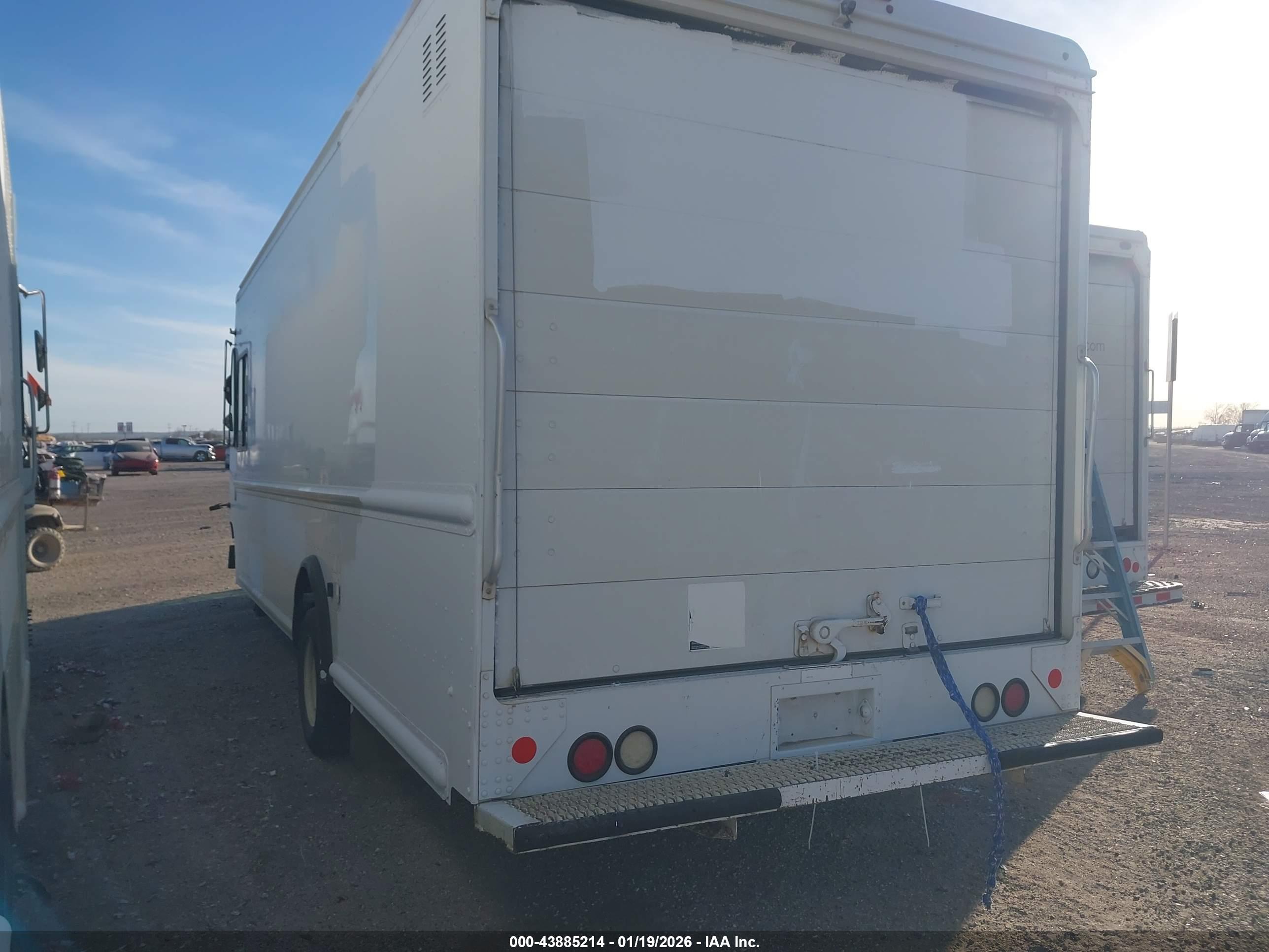 FORD E-450 image 3