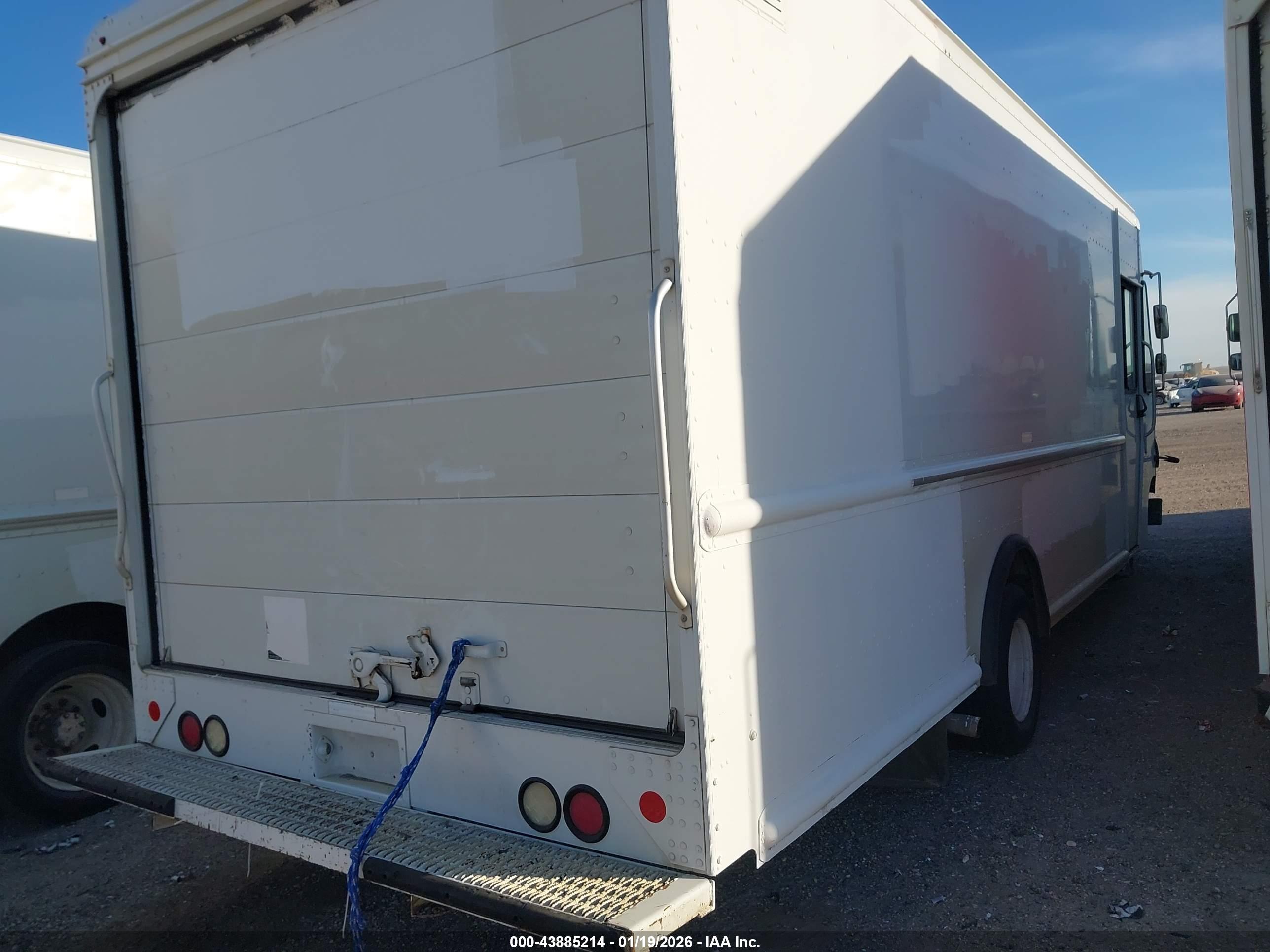 FORD E-450 image 4