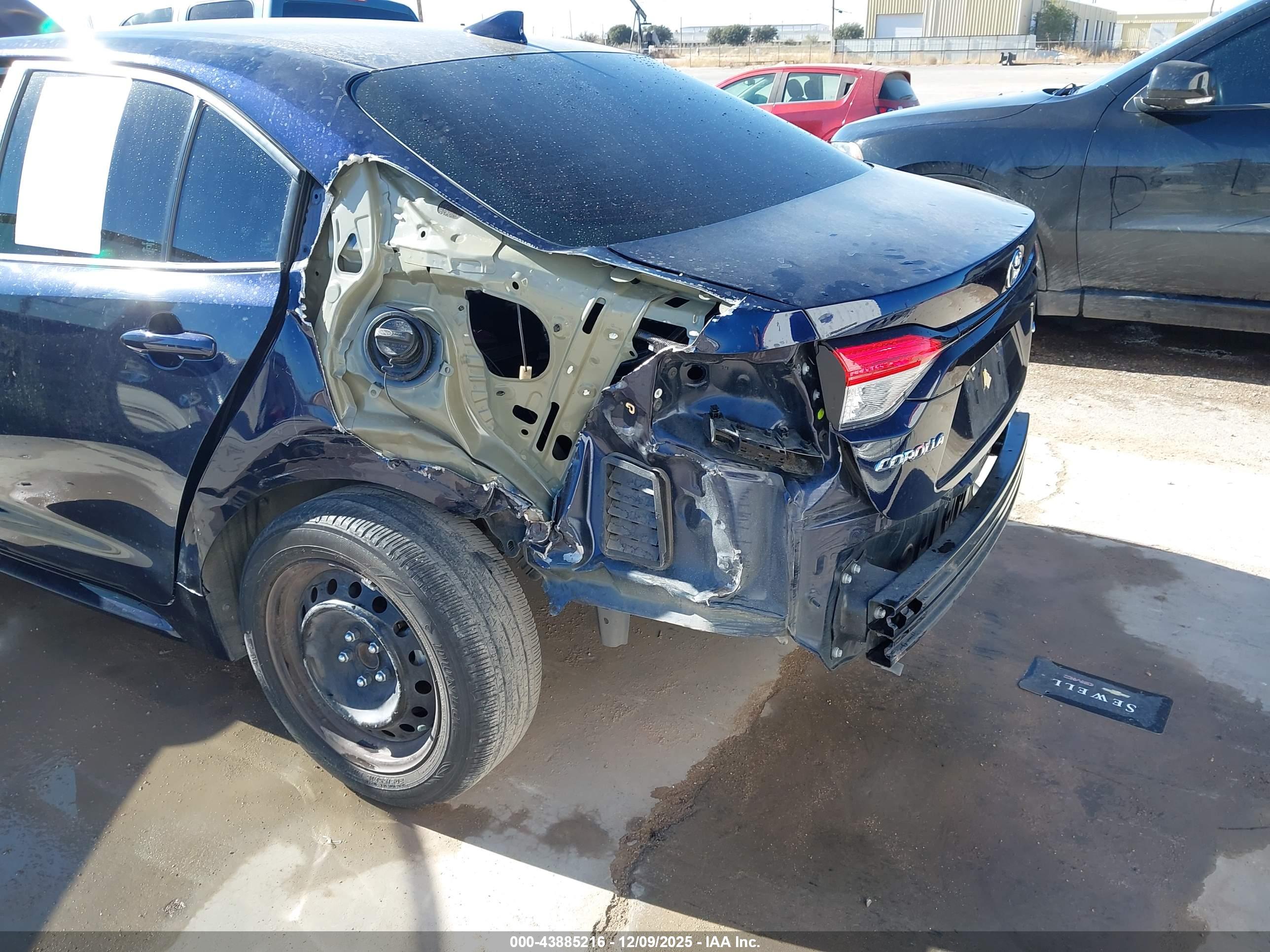 TOYOTA COROLLA image 6