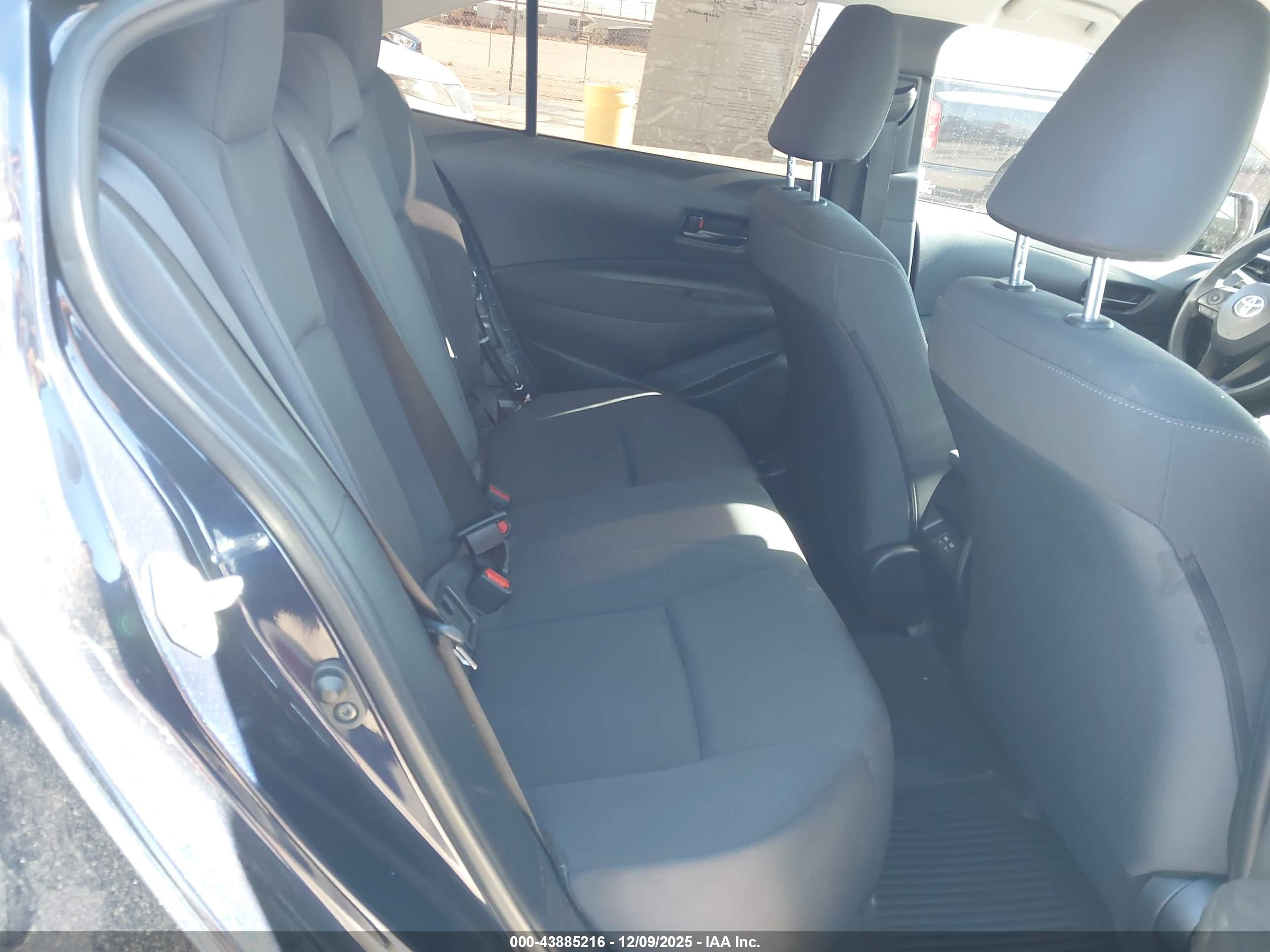 TOYOTA COROLLA image 8