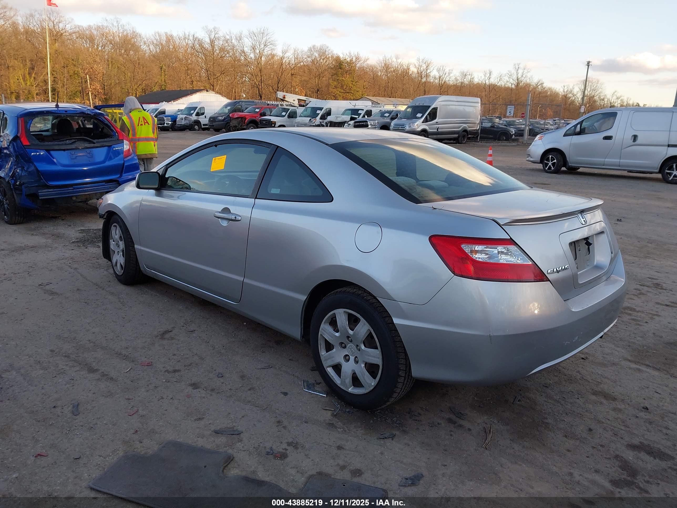 HONDA CIVIC image 3
