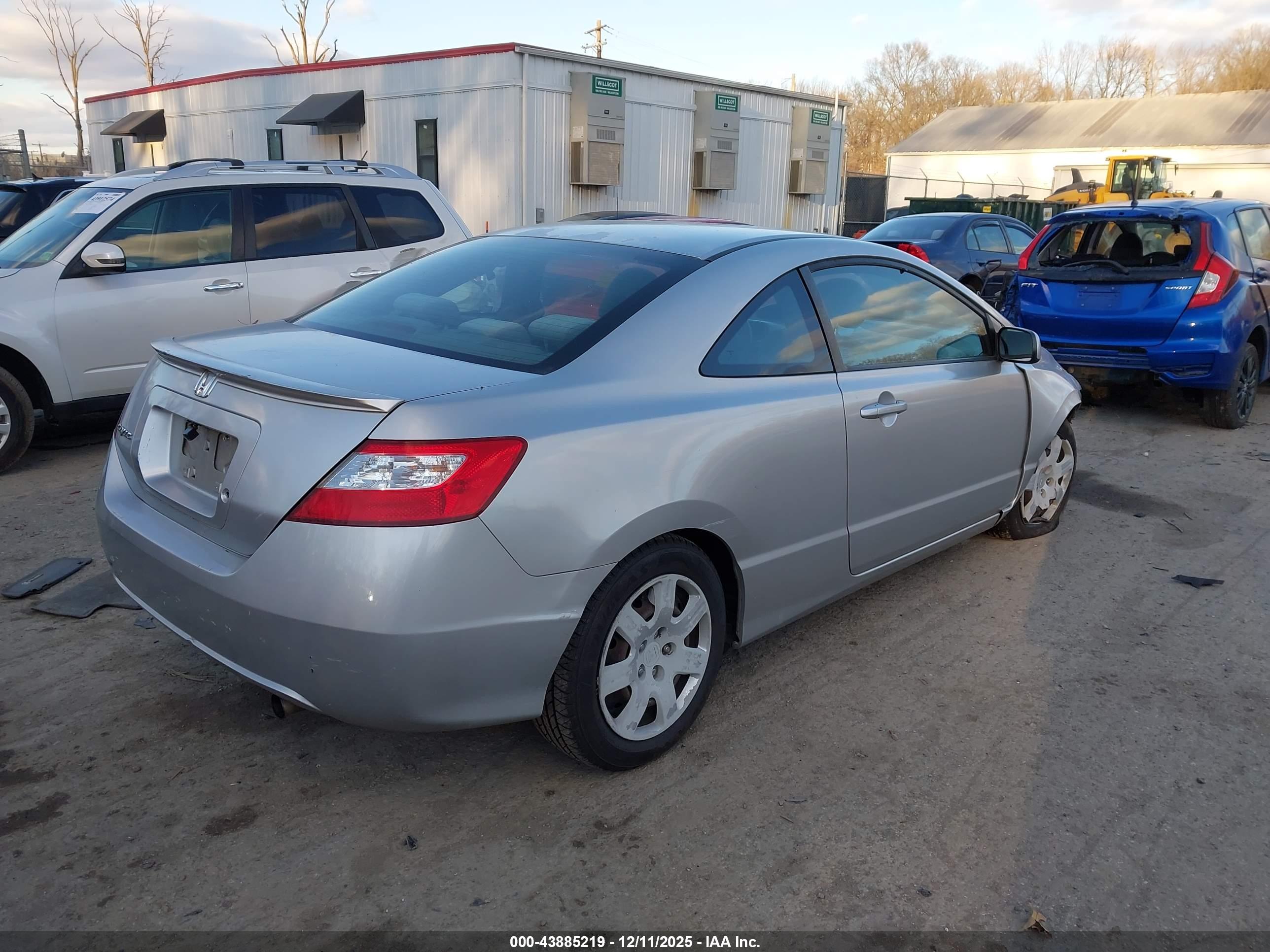 HONDA CIVIC image 4