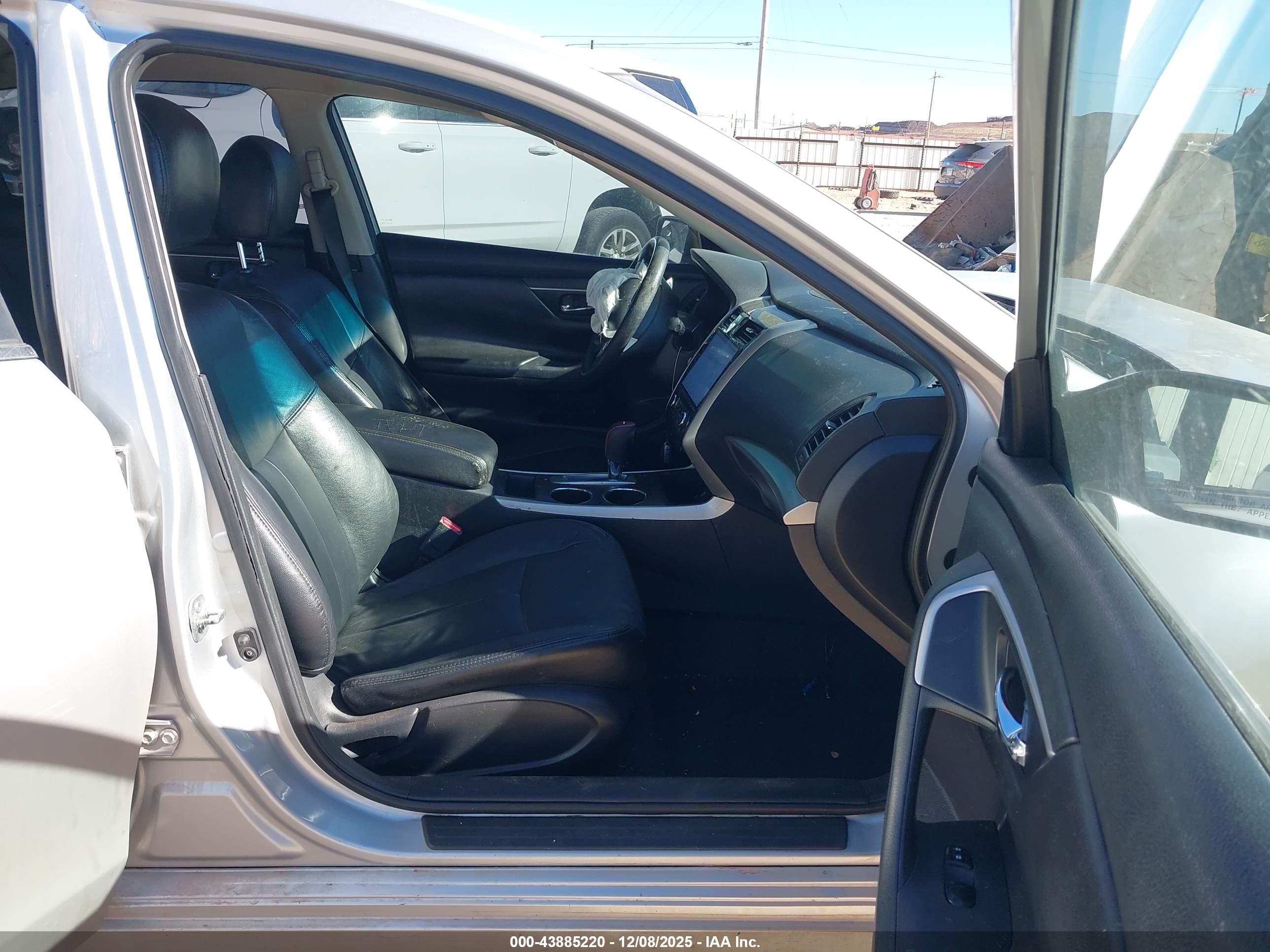 NISSAN ALTIMA image 5