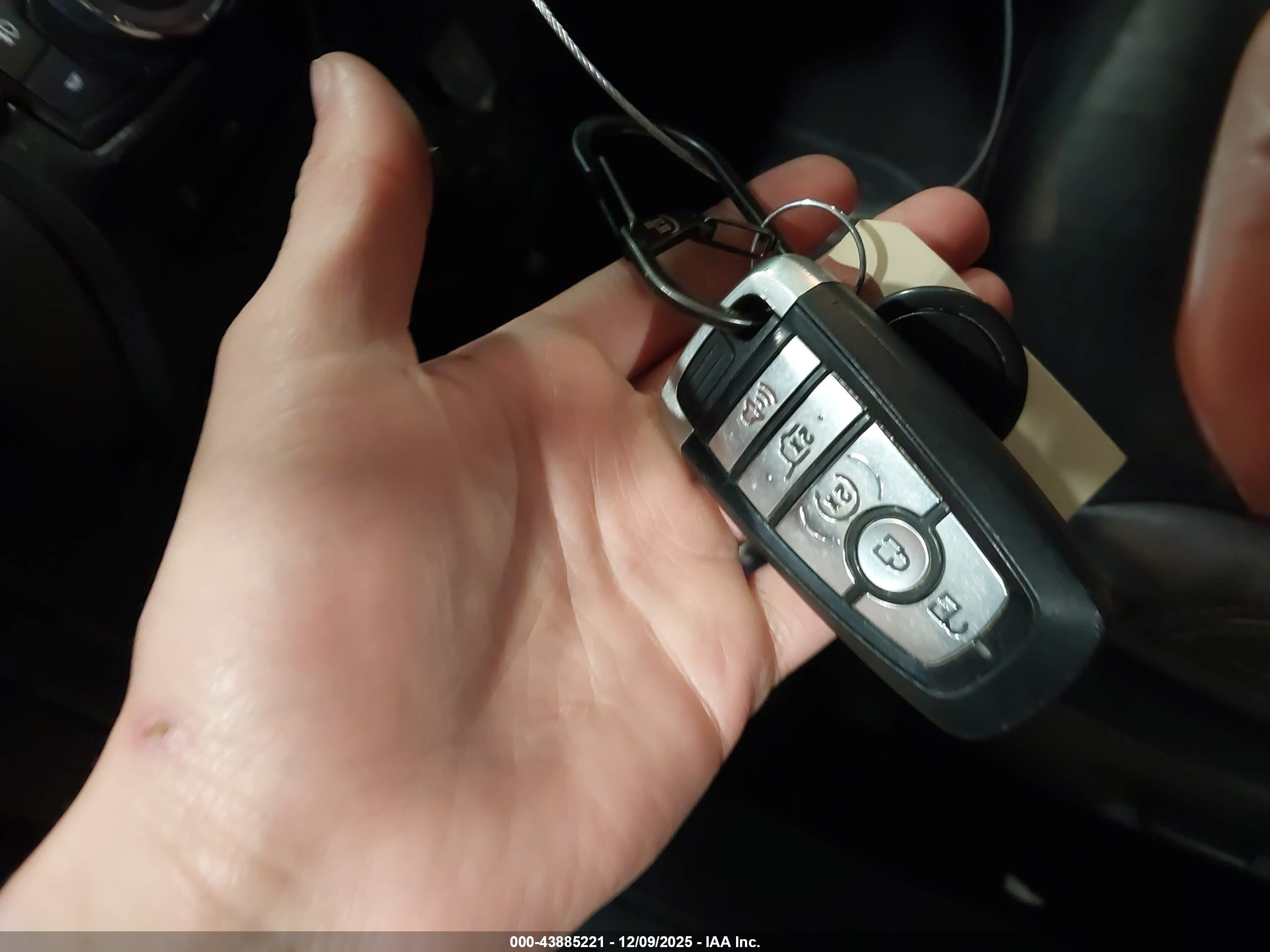 FORD EXPLORER image 11