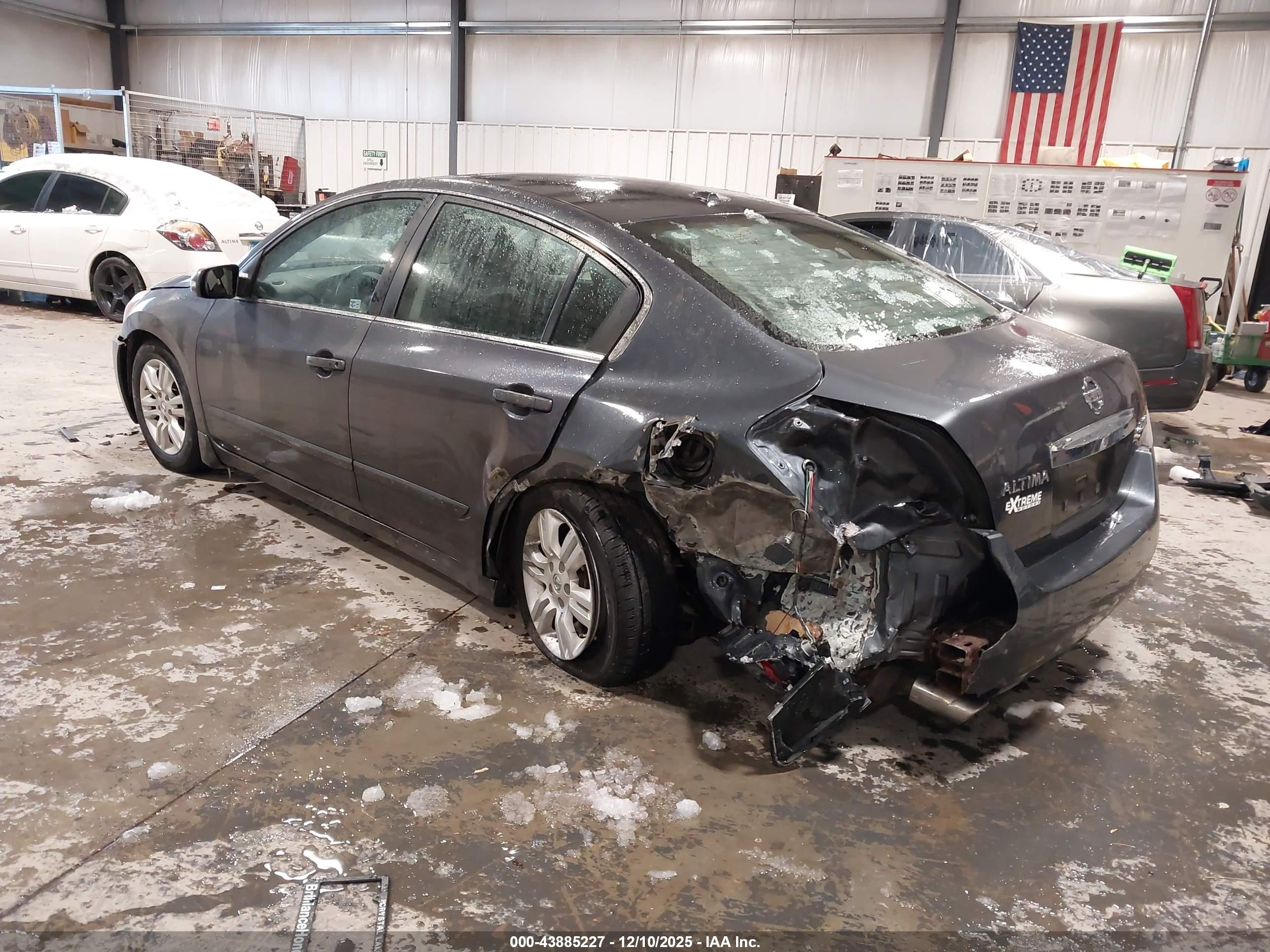 NISSAN ALTIMA image 3
